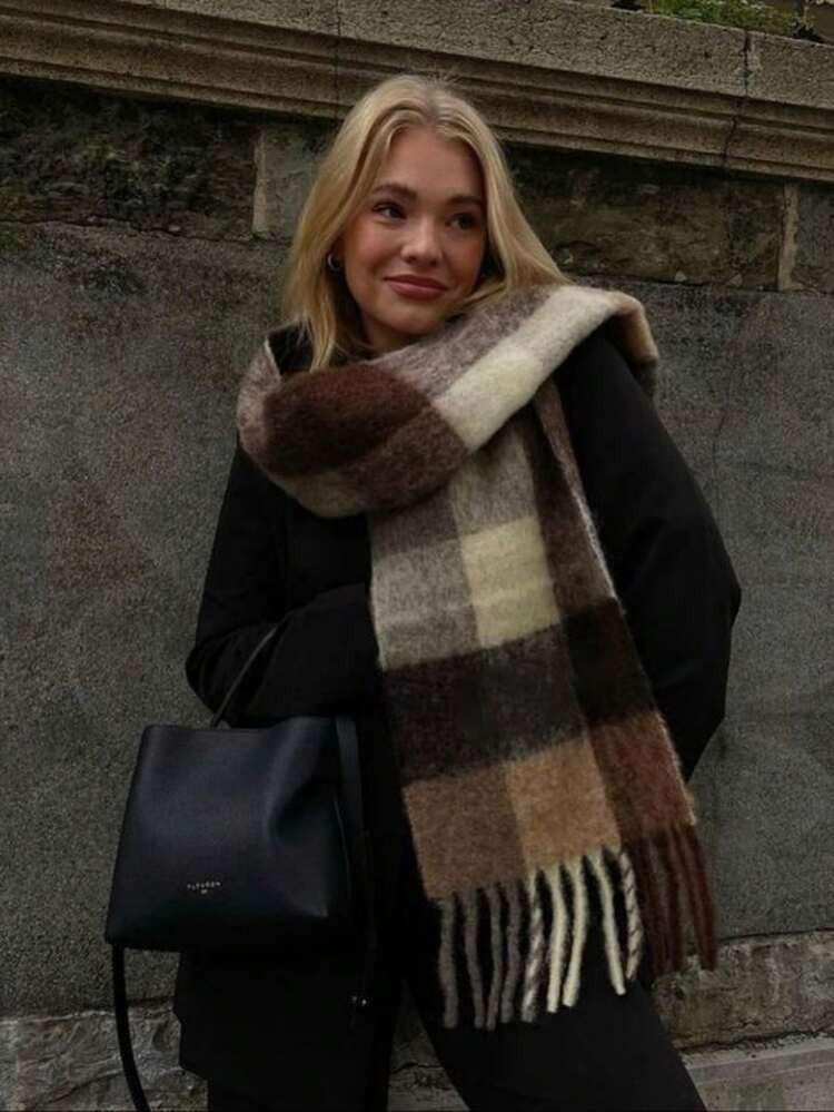 £9.13
-4%
£9.58
Limited Time Price Drop

Save £0.46 off this item after joining.
1pc Women Colorful Plaid Scarf, Warm Neck Warmer, Suitable For Daily Life, Work, Shopping, Autumn/Winter For Dress
4.92
(500+)
#20 Bestseller
in Street Women Scarves & Scarf Accessories

Color: Multicolor
















Size
one-size
Product Measurement
Width:13.8 inLength:74.8 in
Size Guide
Qty:

 | SHEIN