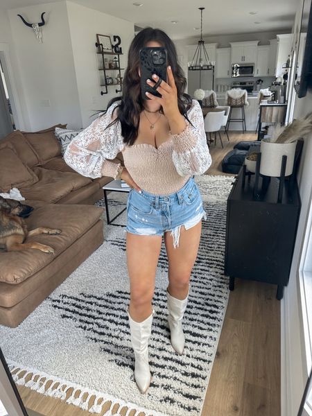 Top — xs
Shorts — 26

western fashion | western outfit | country concert outfit | Nashville outfit | Levi’s denim shorts | Levi’s cutoffs | ivory western boots | ivory cowgirl boots | white western boots | white cowgirl boots | white cowboy boots | ivory cowboy boots | smocked top



#LTKshoecrush #LTKunder50 #LTKunder100