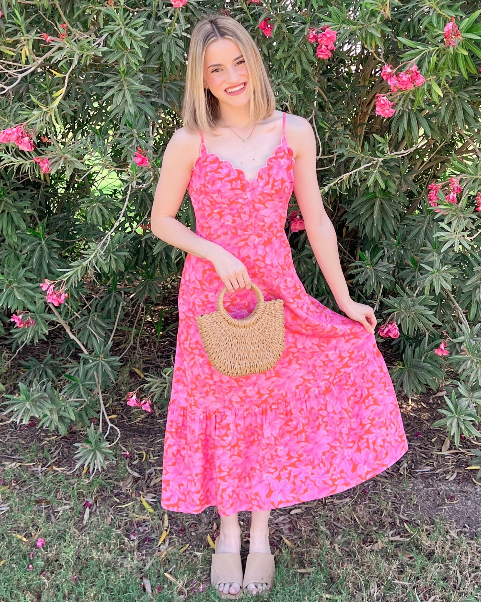 spring outfit 🩷
dress: size small (use code “gamez15”)
mules: size 6.5

#LTKTravel #LTKootd #LTKSeasonal