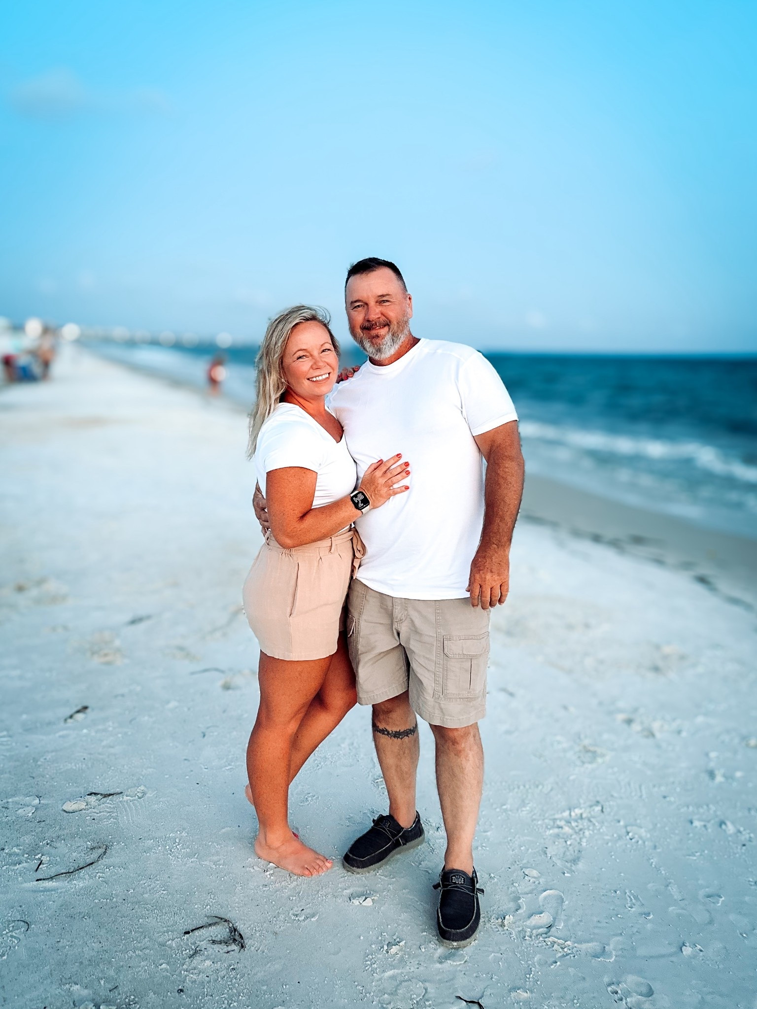 A Southern beach staple 🤍🌊
White tee, khakis, and an easy slip dress for me—because some looks just never miss
Shop our effortless date night fits ✨

#AreYouEvenFromTheSouth #SouthernThings #BeachTradition #ItsASouthernThing #JustSouthernThings #KeepItSimple

#LTKTravel #LTKBeauty #LTKootd