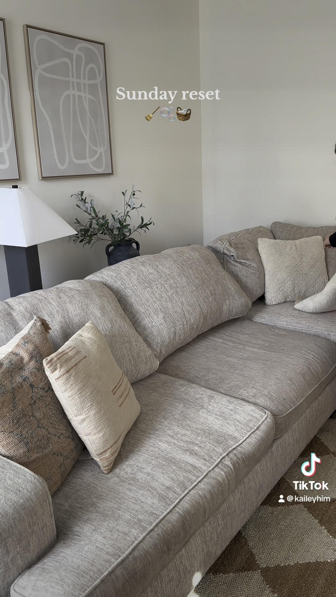 Home links! 

#LTKVideo #LTKstyletip #LTKhome