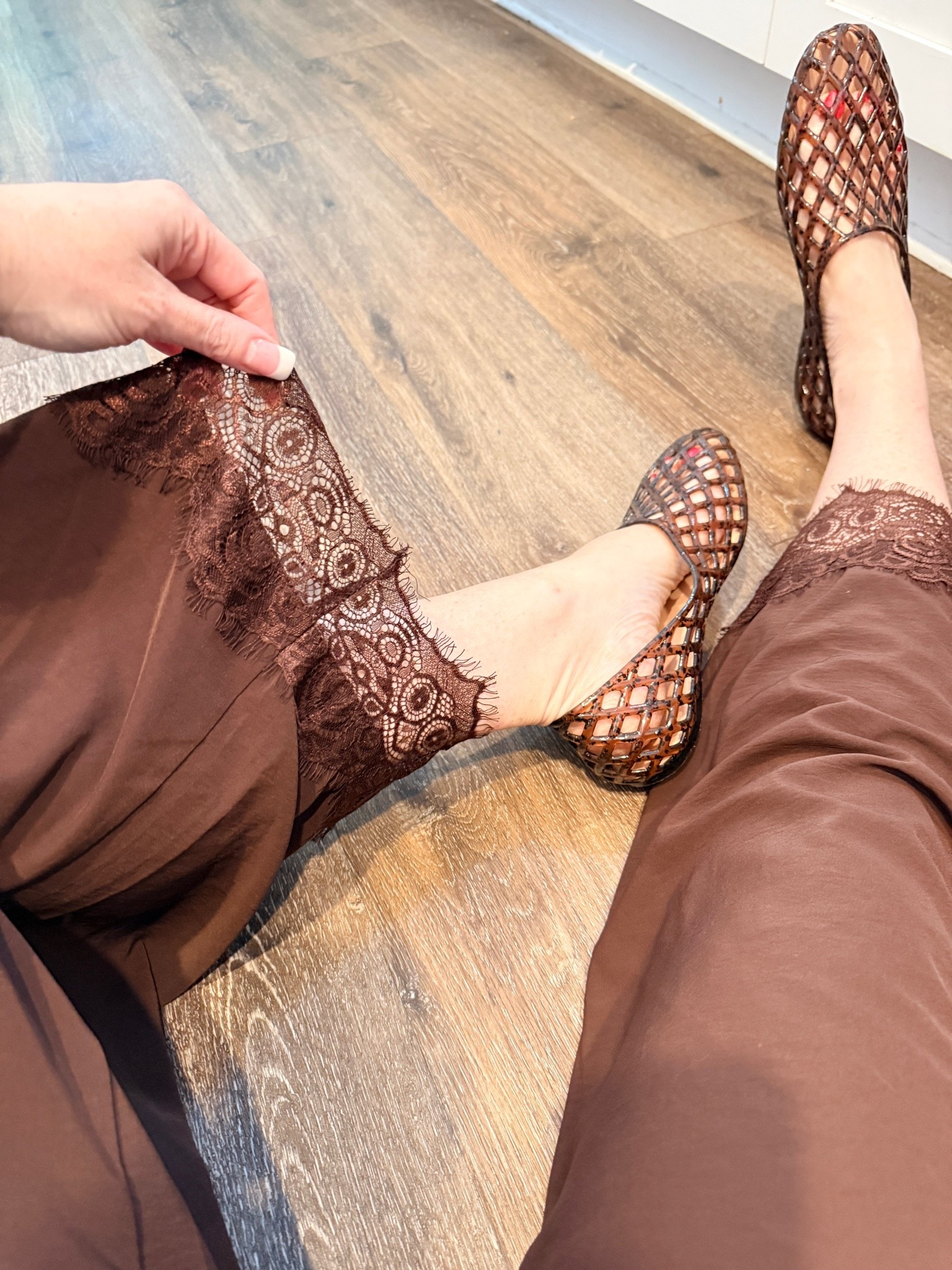 The detail on these pants y’all.  GAH!!!!

Fall outfits, teacher outfits

#LTKOver40 #LTKMidsize
