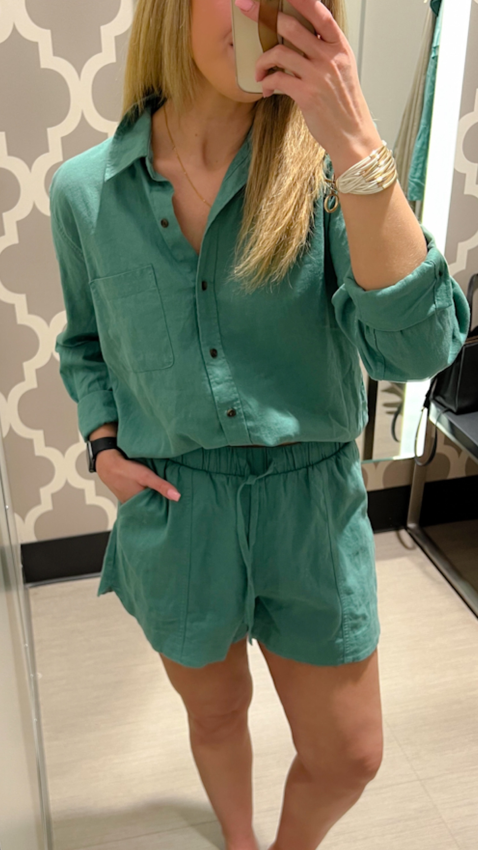Green matching set from Target!



target finds | target outfit | green outfit | green matching set | resortwear | resort | vacation | beach | spring outfit | summer | linen set | casual style | every day outfit | st. patricks day | saint patricks day | green top | green shorts | under $50 | resort wear | vacation outfitt

#LTKfindsunder50 #LTKSeasonal #LTKstyletip