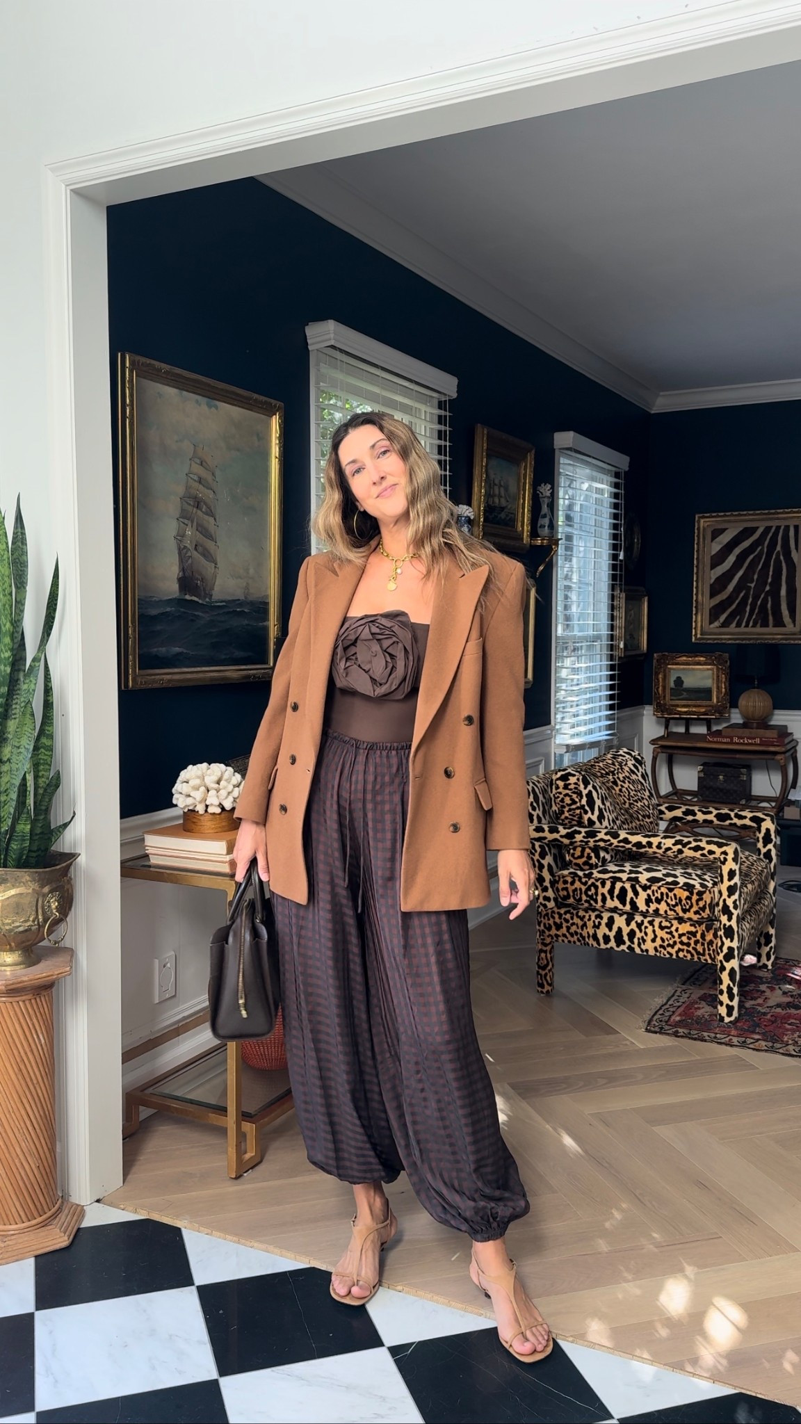 Medium in pants and a large in flower top 🤎

#LTKFindsUnder100 #LTKSeasonal #LTKFindsUnder50