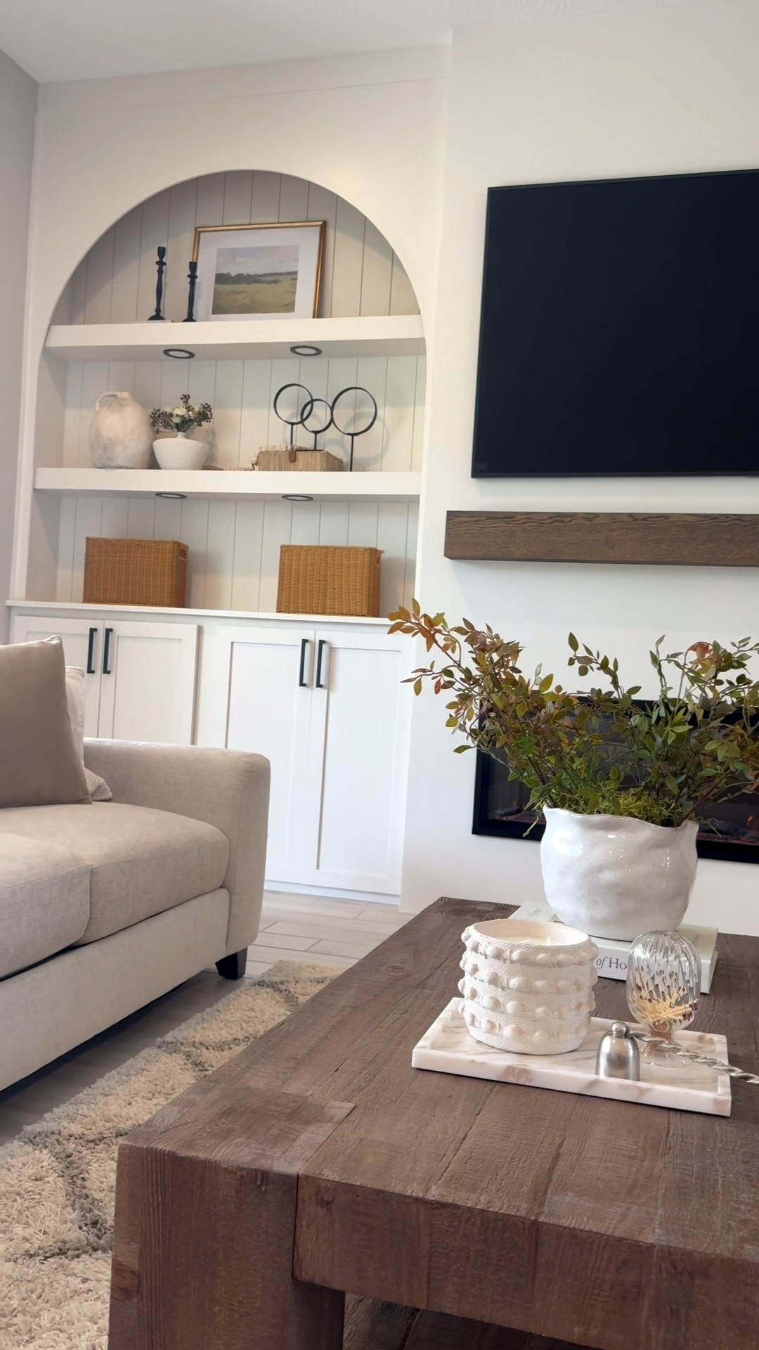 Shelf styling inspo ✨
#shelfstyling #shelfie #amazon #homedecor #homefinds #home

#LTKFindsUnder50 #LTKFindsUnder100 #LTKHome