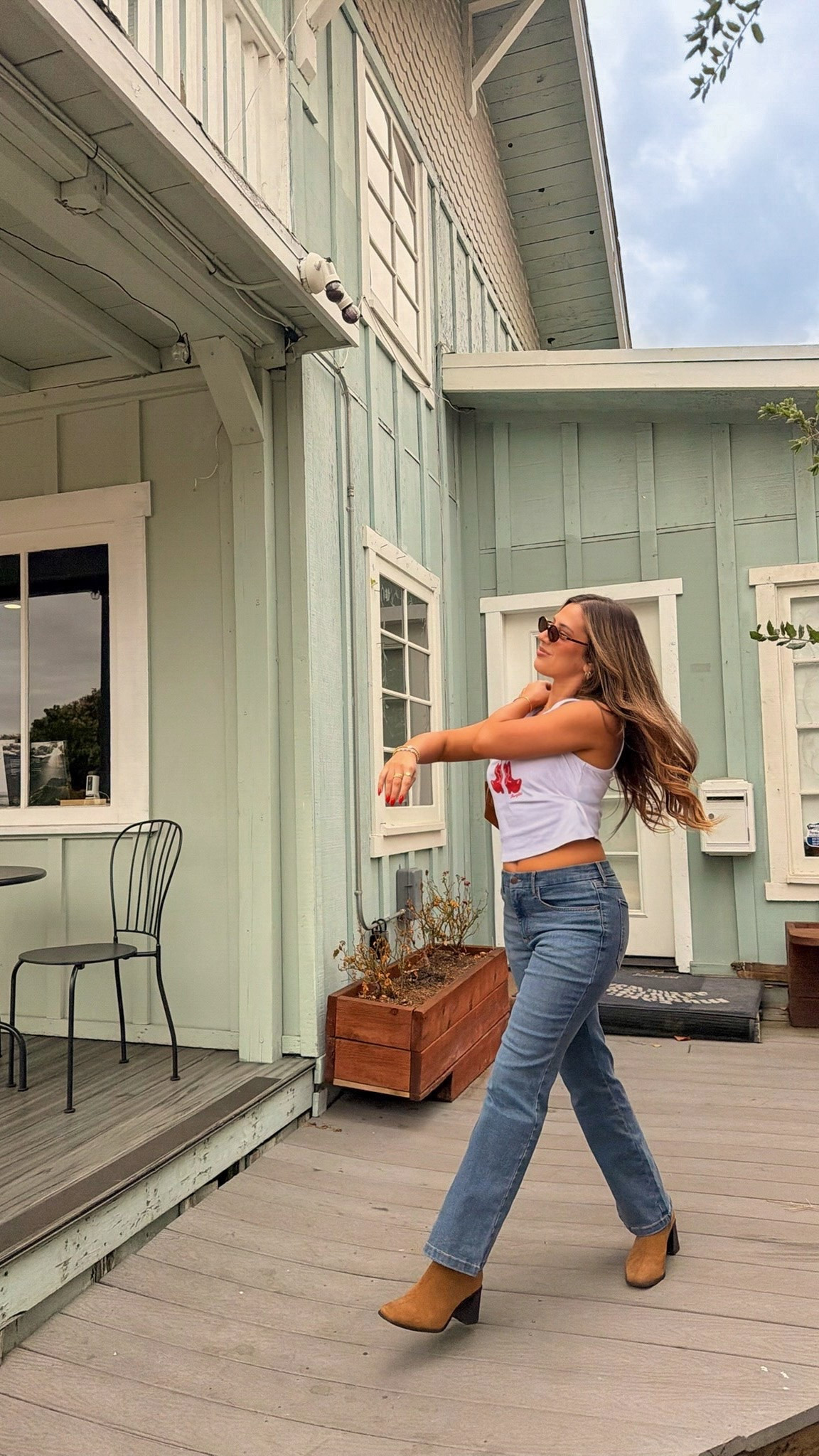 currently building every outfit around these
@Wrangler  jeans 🤍 effortless fit, vintage feel, & somehow make every
look better #sponsored