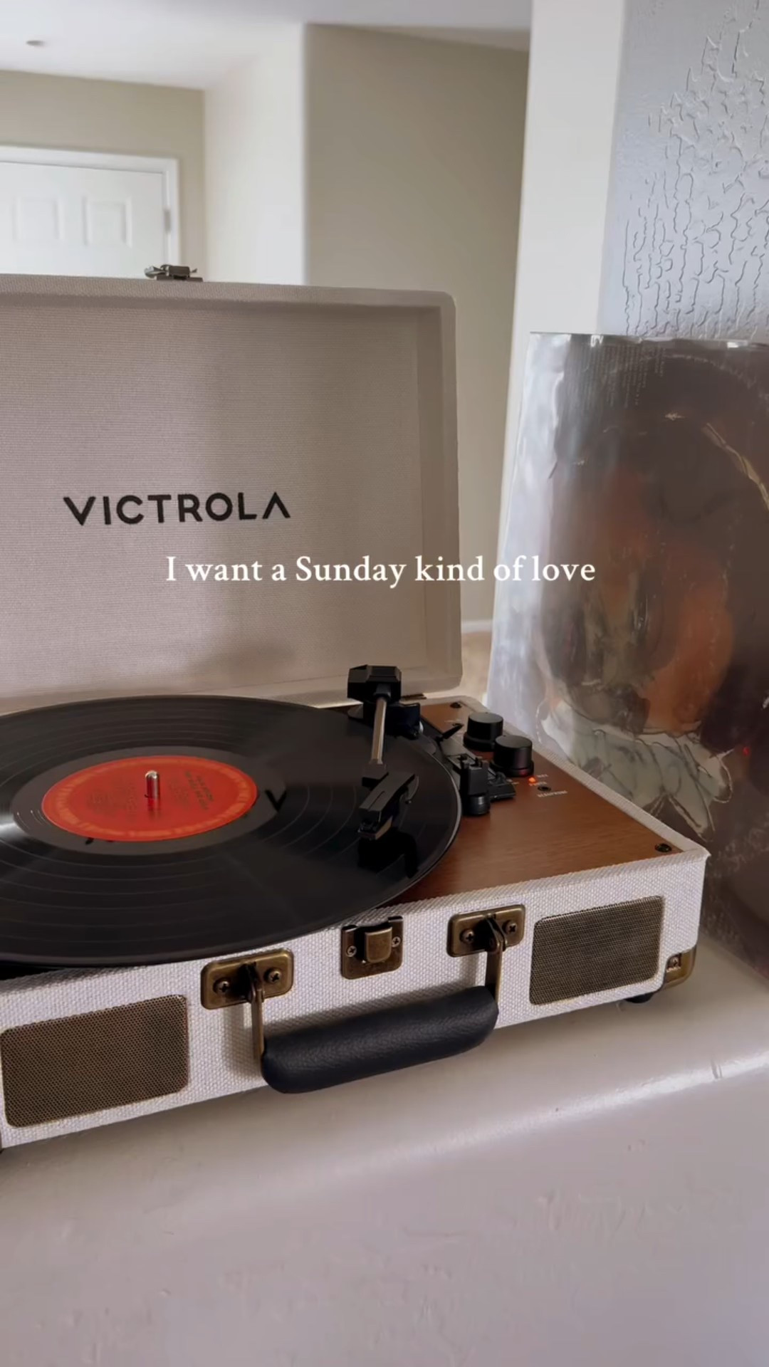 ☕️ 🍳 🍞 🎙️🕯️
.
#sunday #ettajames #breakfast #mood #aesthetic

#LTKHome #LTKFamily #LTKSeasonal