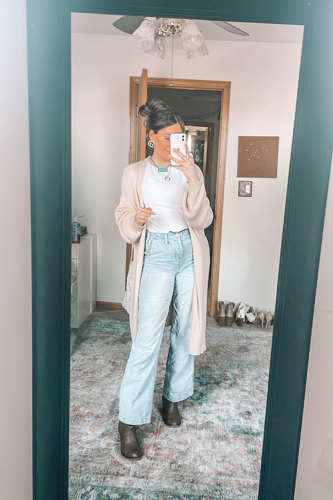 Linking this really easy yet super cute outfit for work / teachers! 

Amazon/ mom jeans / cowgirl boots / amazon fashion finds / amazon boots / teacher outfits / work outfits 



#LTKunder50 #LTKworkwear #LTKSeasonal