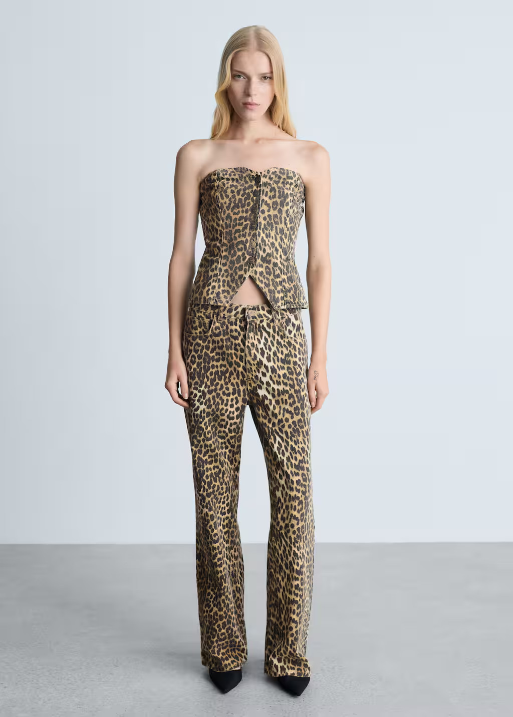 High-waisted straight-fit jeans with leopard print brown - Women - 14 - MANGO | Mango (US/MX/AU)