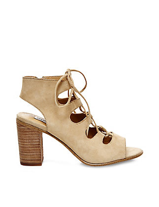 NILUNDA | Steve Madden (US)