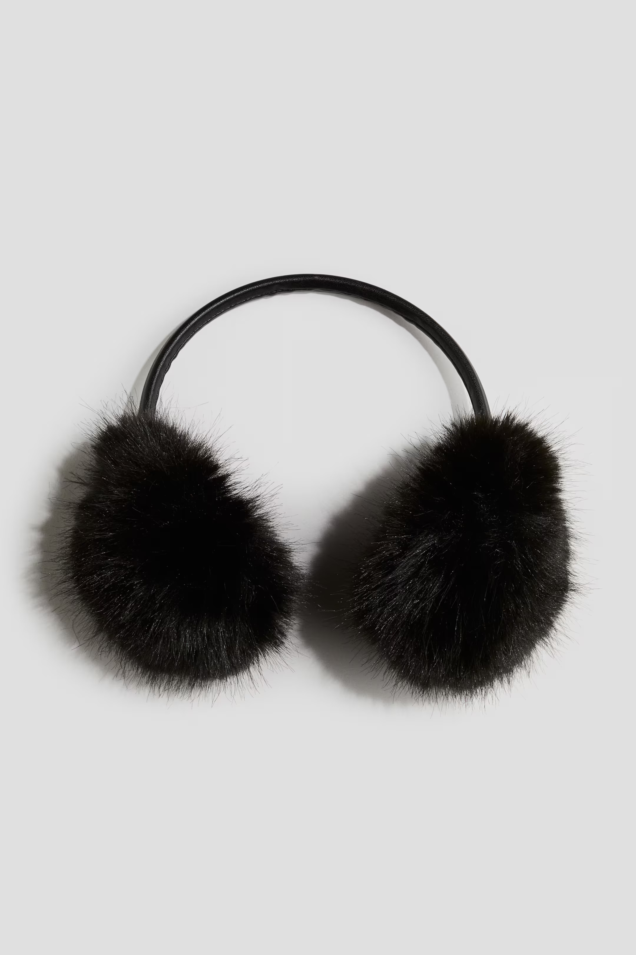 Fluffy earmuffs | H&M (UK, MY, IN, SG, PH, TW, HK)