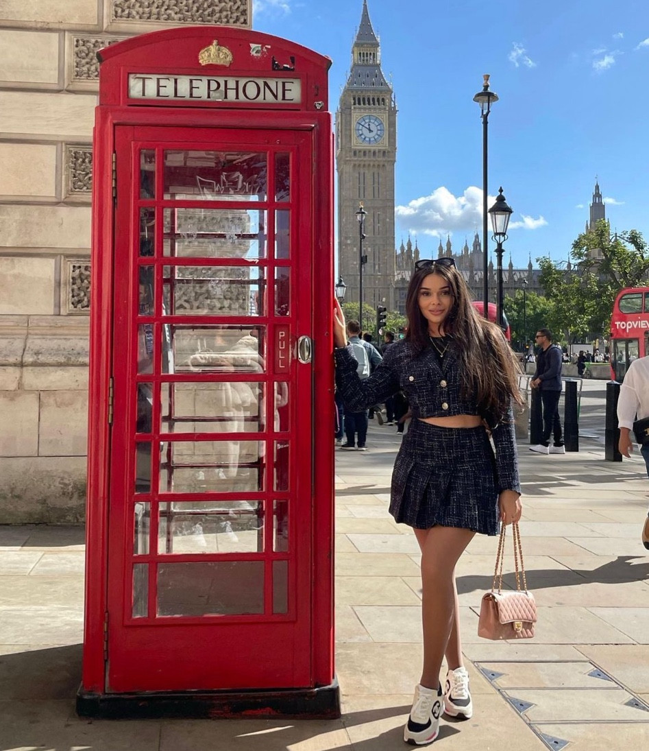 Perfect day time look, for a classy and comfortable feel 💌 unfortunately, couldn’t find the exact set anymore from AQUA, but attached a lot of cute similar ones! The price is high, but what I’ve learned with tweed is that quality shows, and you’re paying for a timeless set that will be worn for years and years without losing trend. #travel#london #look #ootd #tweed #blazer #skirt #fashion #chanel #sneakers 

#LTKworkwear #LTKshoecrush #LTKtravel