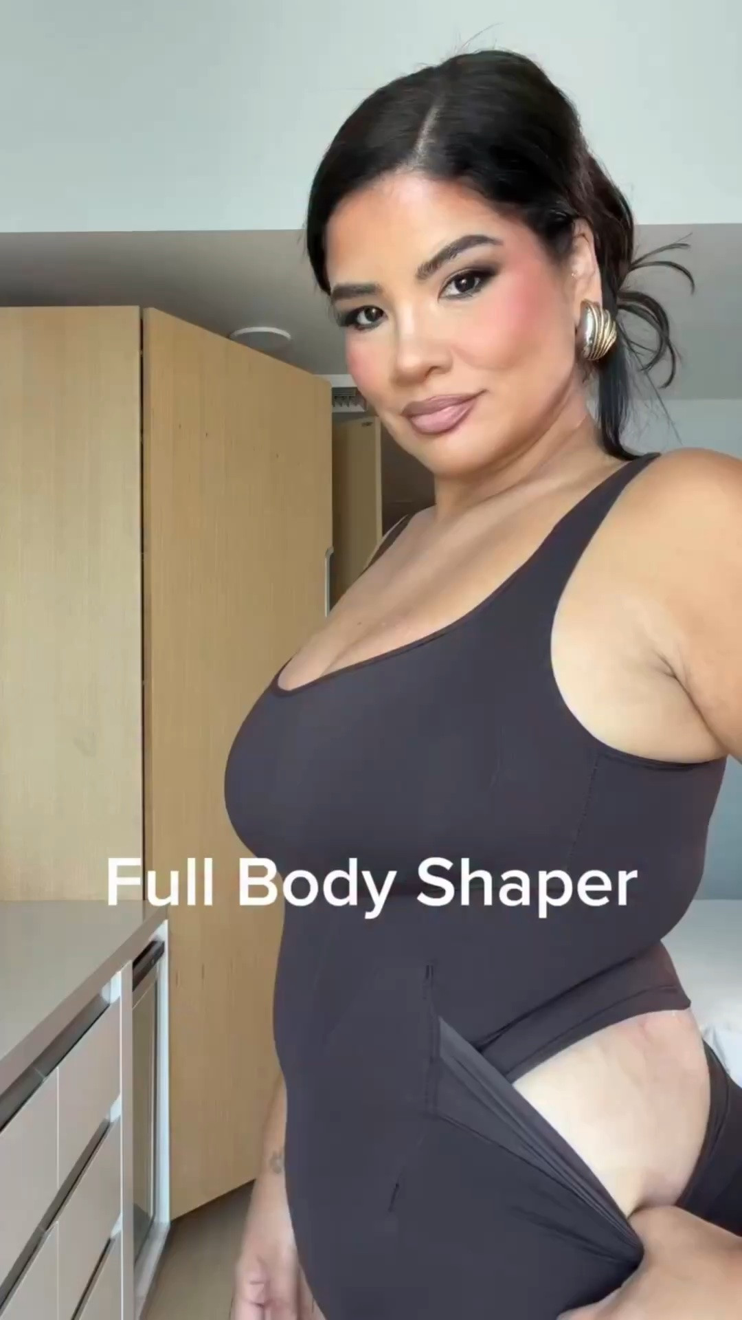 It’s finally back in stock 😬

Here are the links to shaper + workwear look! Medium compression and super comfortable.

I’m wearing the large. I’m 192lbs, 5’9”, size 36DD

Full body shaper,  workwear outfit, seamless shapewear, midsize outfit

#LTKMidsize #LTKOver40 #LTKWorkwear