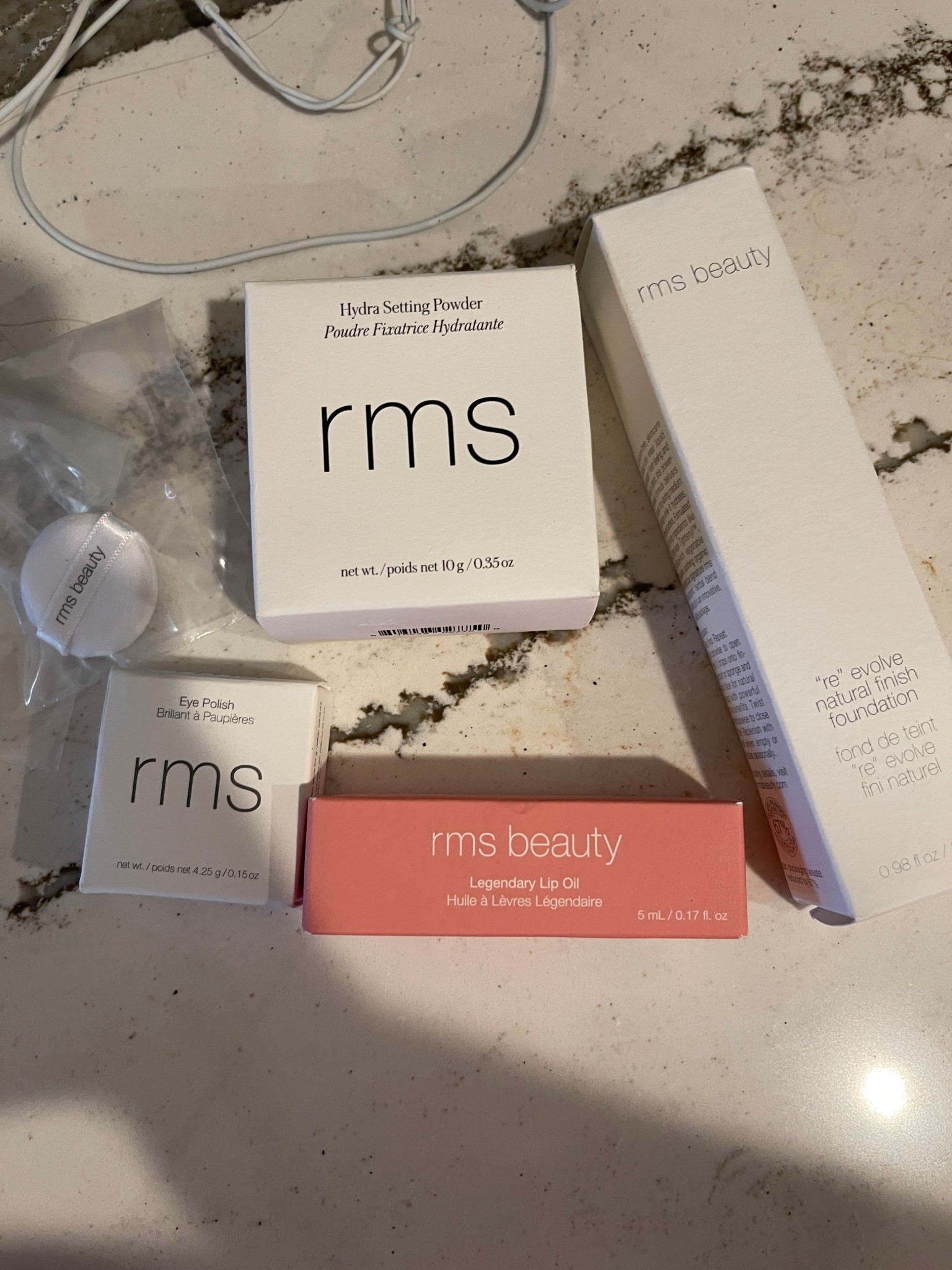 Simple Mom 2 minute makeup

#LTKgrwm #LTKOver40 #LTKdayinmylife
