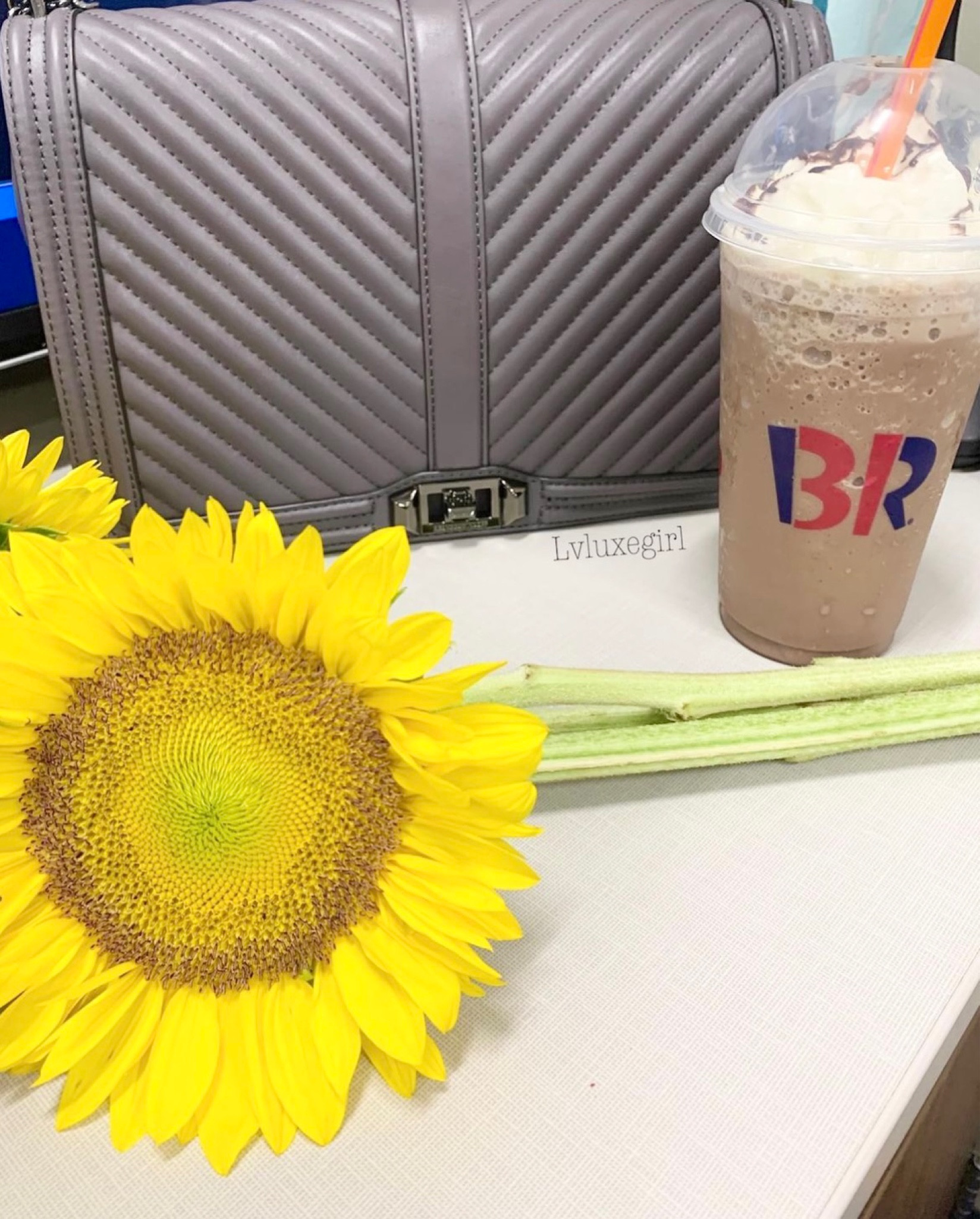 Rebecca Minkoff Bag
Rebecca Minkoff Jumbo Love
#rebeccaminkoff #cheronbag #crossbodybsh #lovebag #designerbag 

#LTKitbag #LTKsalealert #LTKstyletip