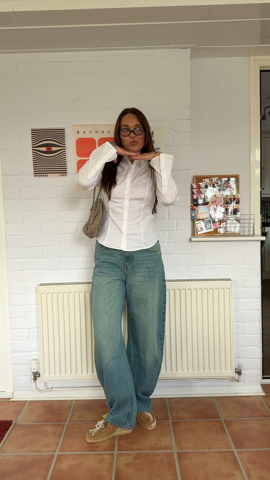 Lil shirt big pants OOTD

#baggyjeans #baggydenim #barrelleg #whiteshirt #clarkwallabees #bershka #tomboyfemme #tomboyoutfit

#LTKautumn #LTKuk #LTKstyletip