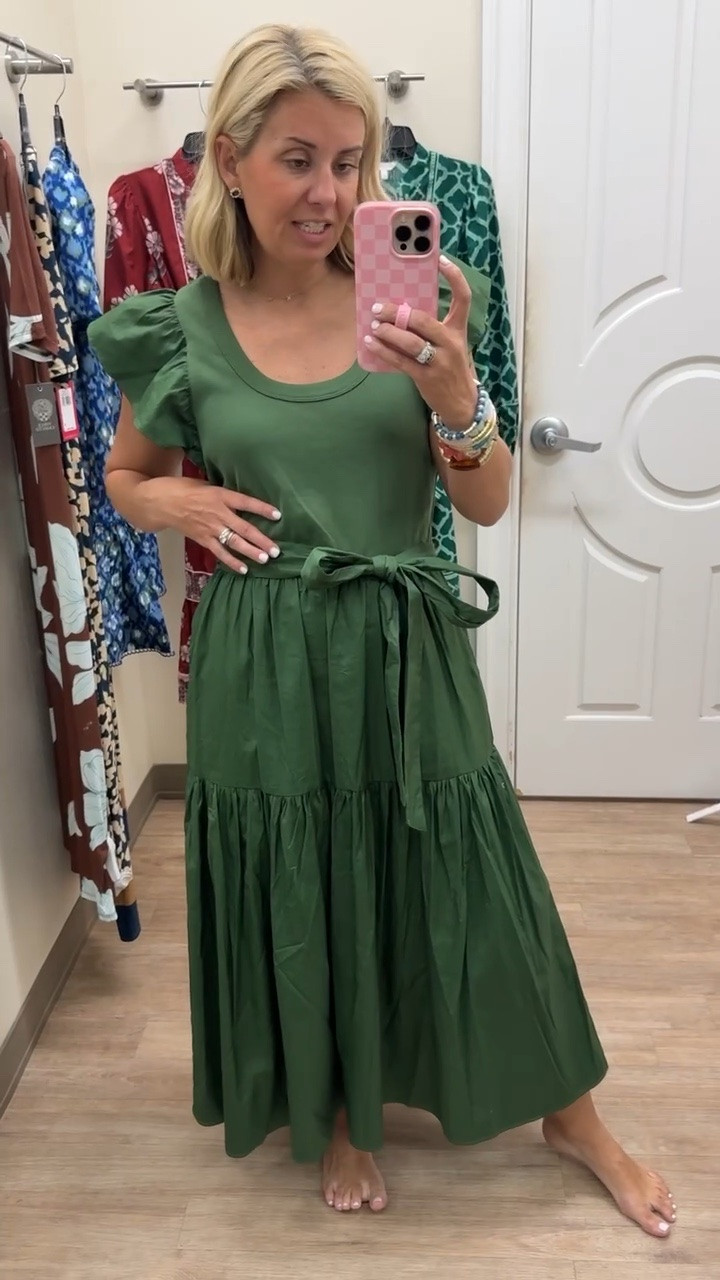 The cutest media dress and it comes in navy & pink. I’m in size small

#LTKdayinmylife #LTKootd #LTKmomlife