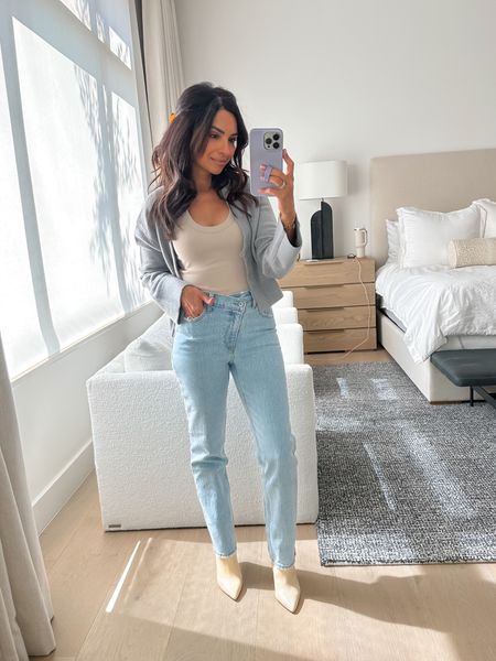 Finally tried the criss cross waisted denim & love them! Linked from @abercrombie, for size ref I’m 5’1.5 and wearing the 24 short length with 3 inch heels. Code AFNASREEN will stack on their annual denim sale!

#LTKsalealert #LTKstyletip