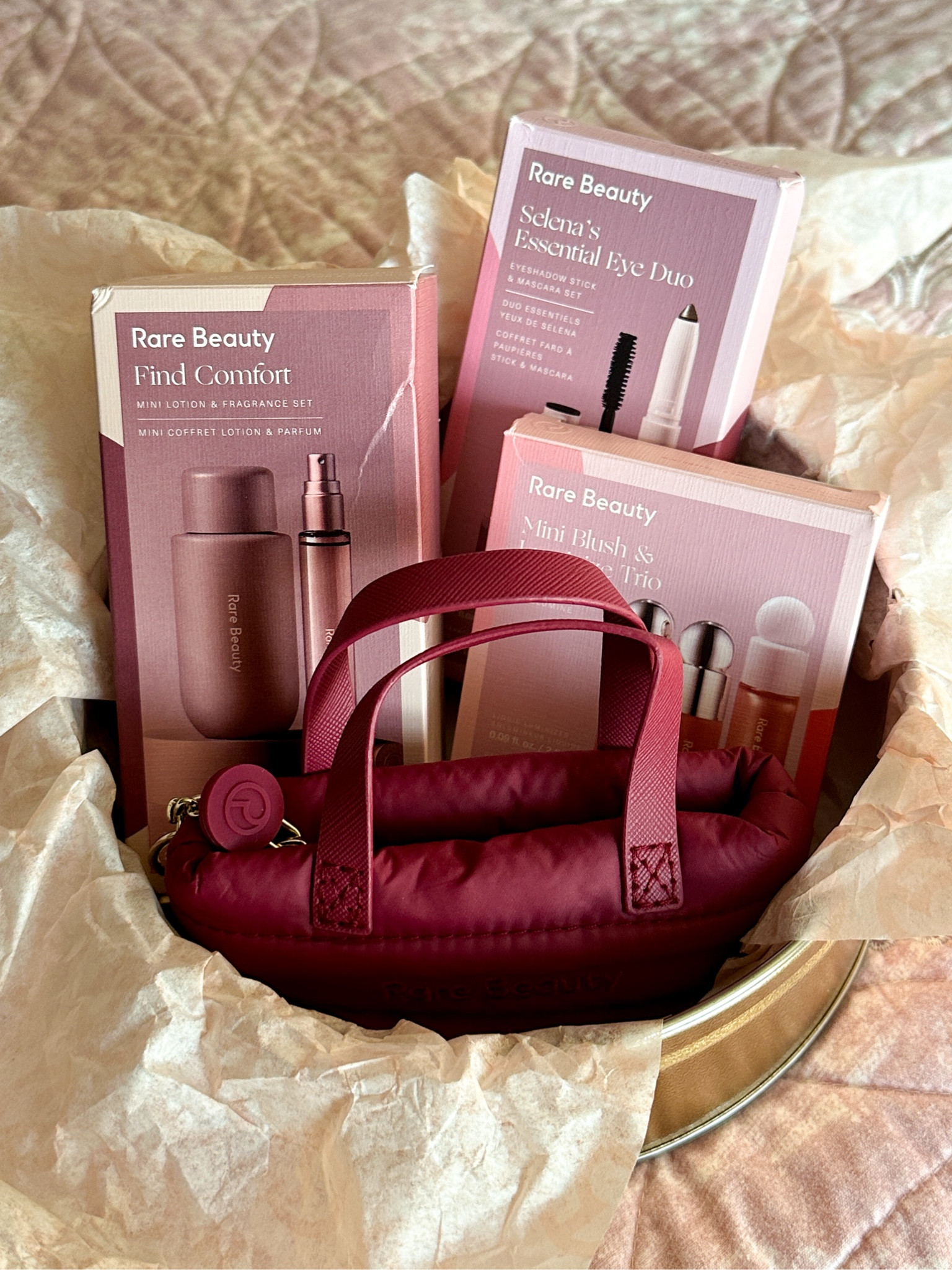 New makeup sets from Rare Beauty! These sets have minis of beauty bestsellers and some new set exclusive shades! 
Deets:

💗 Mini Blush & Luminize Trio
Has 2 Soft Pinch Liquid Blushes in Virtue (beige peach) and set exclusive shade Beloved (muted oxblood) and Positive Light Liquid Luminizer in the exclusive shade Enliven (peach with gold flecks)
✨ Selena’s Essential Eye Duo
Comes with All of the Above Weightless Eyeshadow Stick in Perspective(deep golden olive) and mini Perfect Strokes Universal Volumizing Mascara (Black)
☁️ Find Comfort Mini Lotion & Fragrance
Has a mini Find Comfort Hydrating Body Lotion and Find Comfort Eau de Parfum

Tysm Rare Beauty for sending these my way! 

#LTKVideo #LTKHome #LTKBeauty