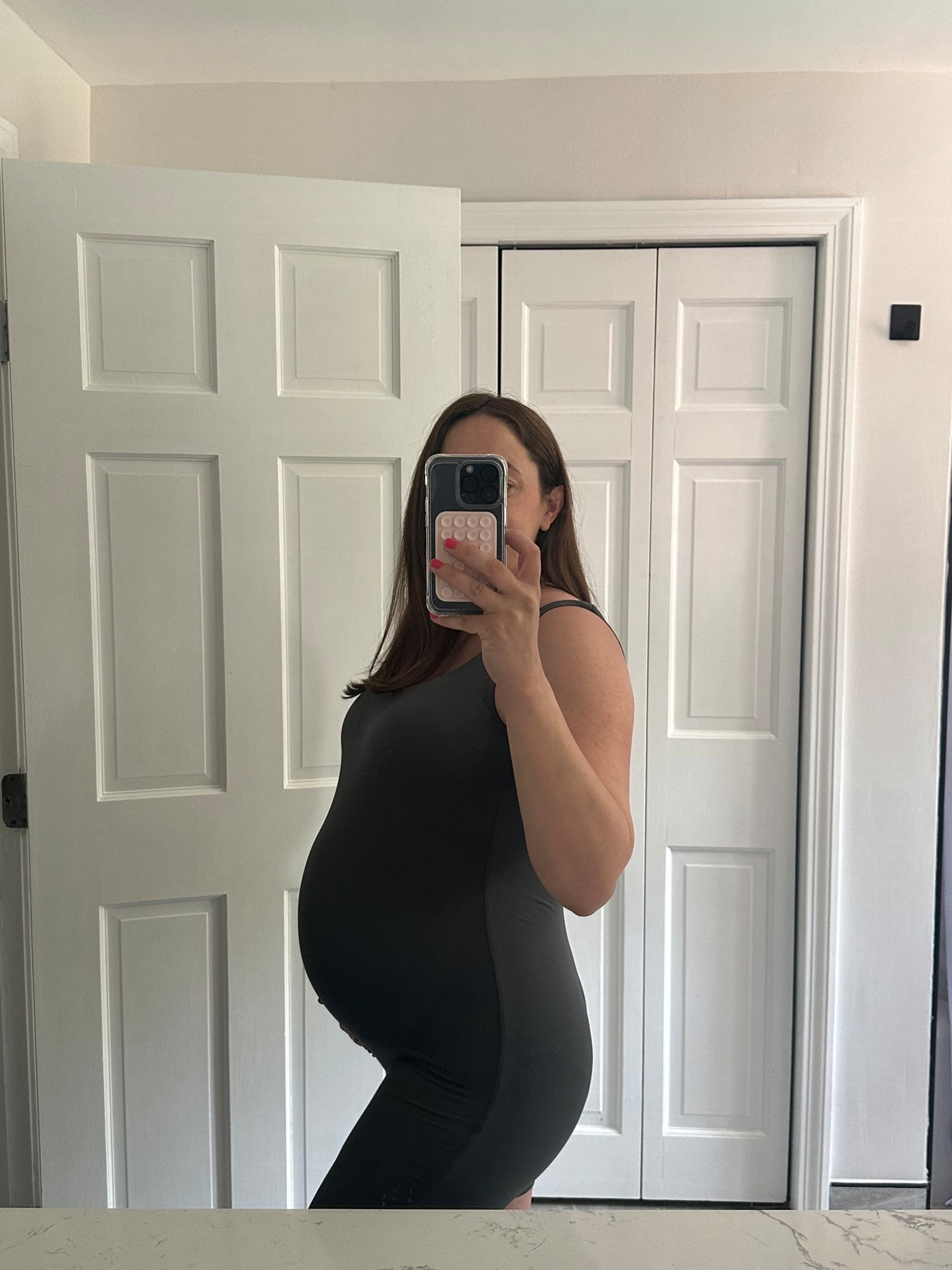 I’m not pregnant anymore but this romper works for pregnant or not and it’s so comfy!!! 