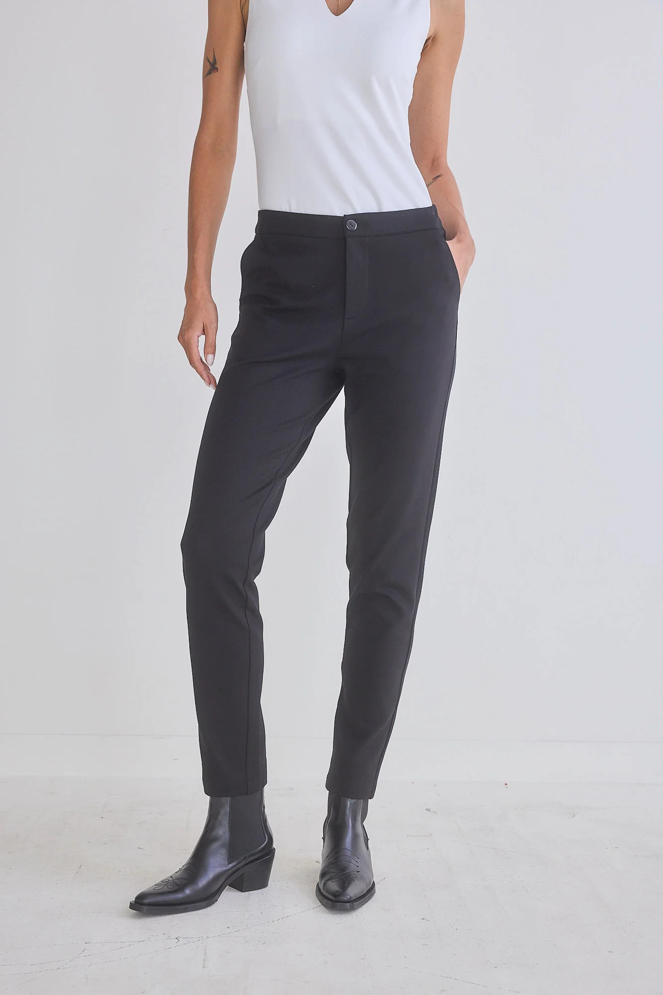 The Comfort Trouser - Black / 6 | Ruti