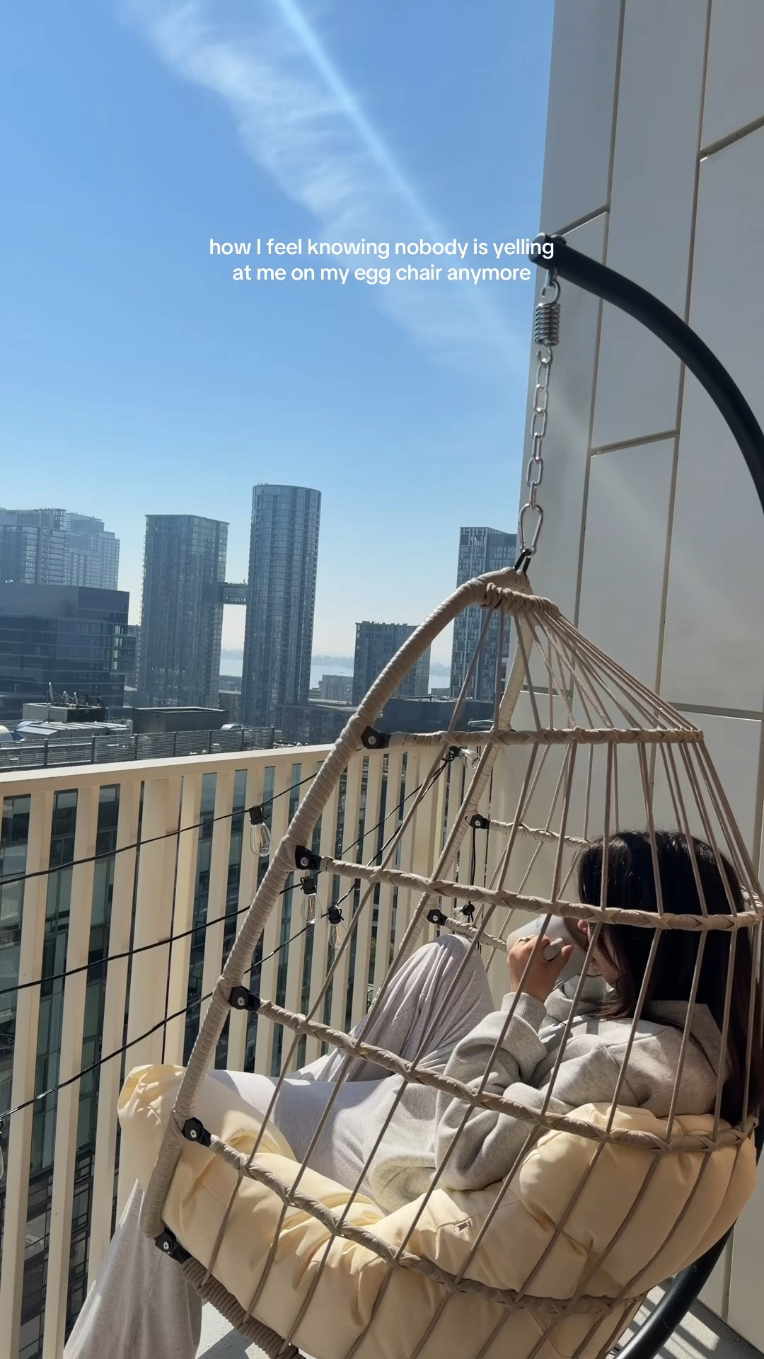 #AD every girl needs an egg chair once in her life (at least)!!! @Wayfair #wishyouwerehere #outdoor #wayfair #wayfairpartner #liketkit