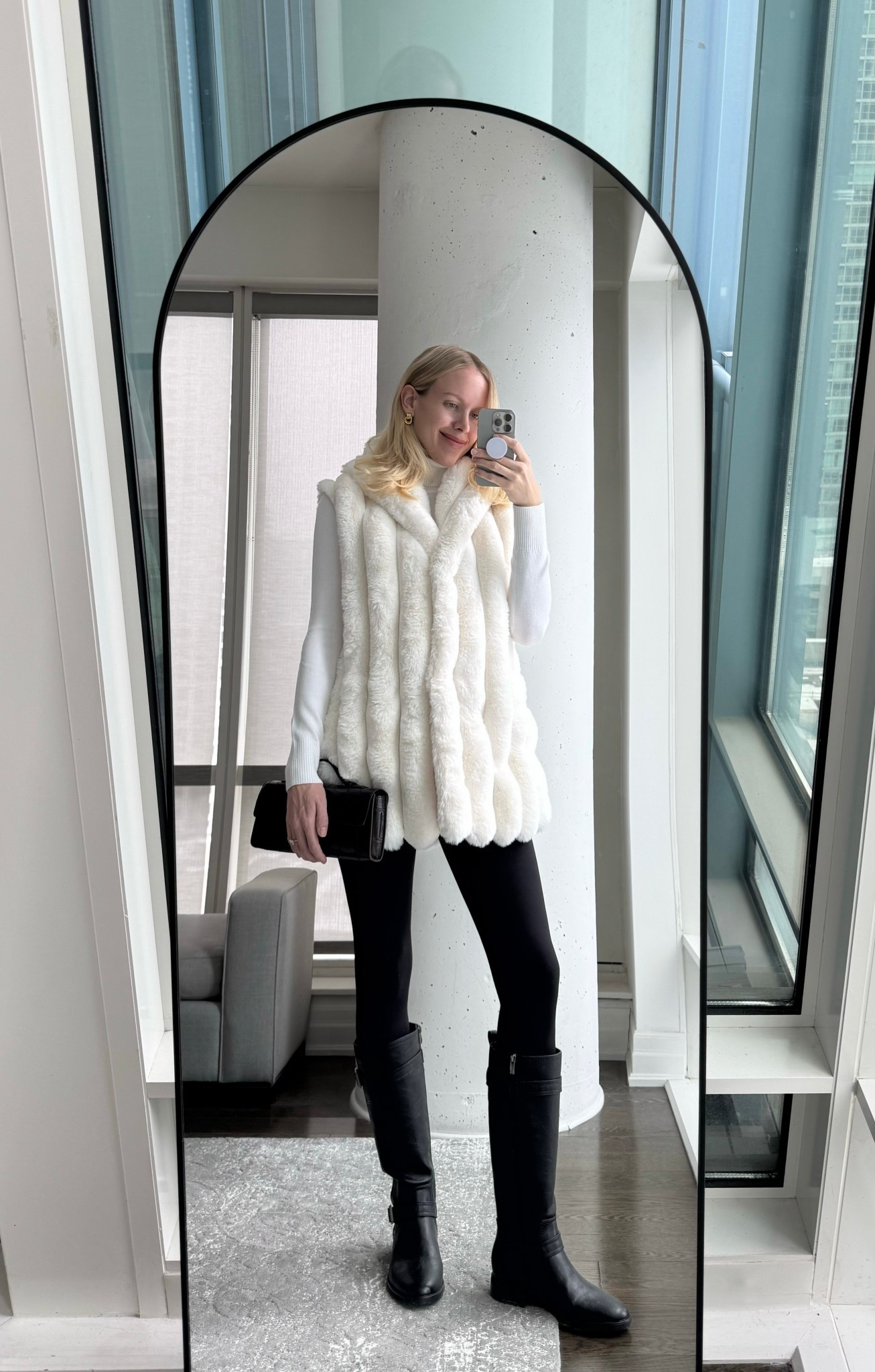 cozy outfit on a chilly day 


#LTKmaternity #LTKcanada #LTKwinter