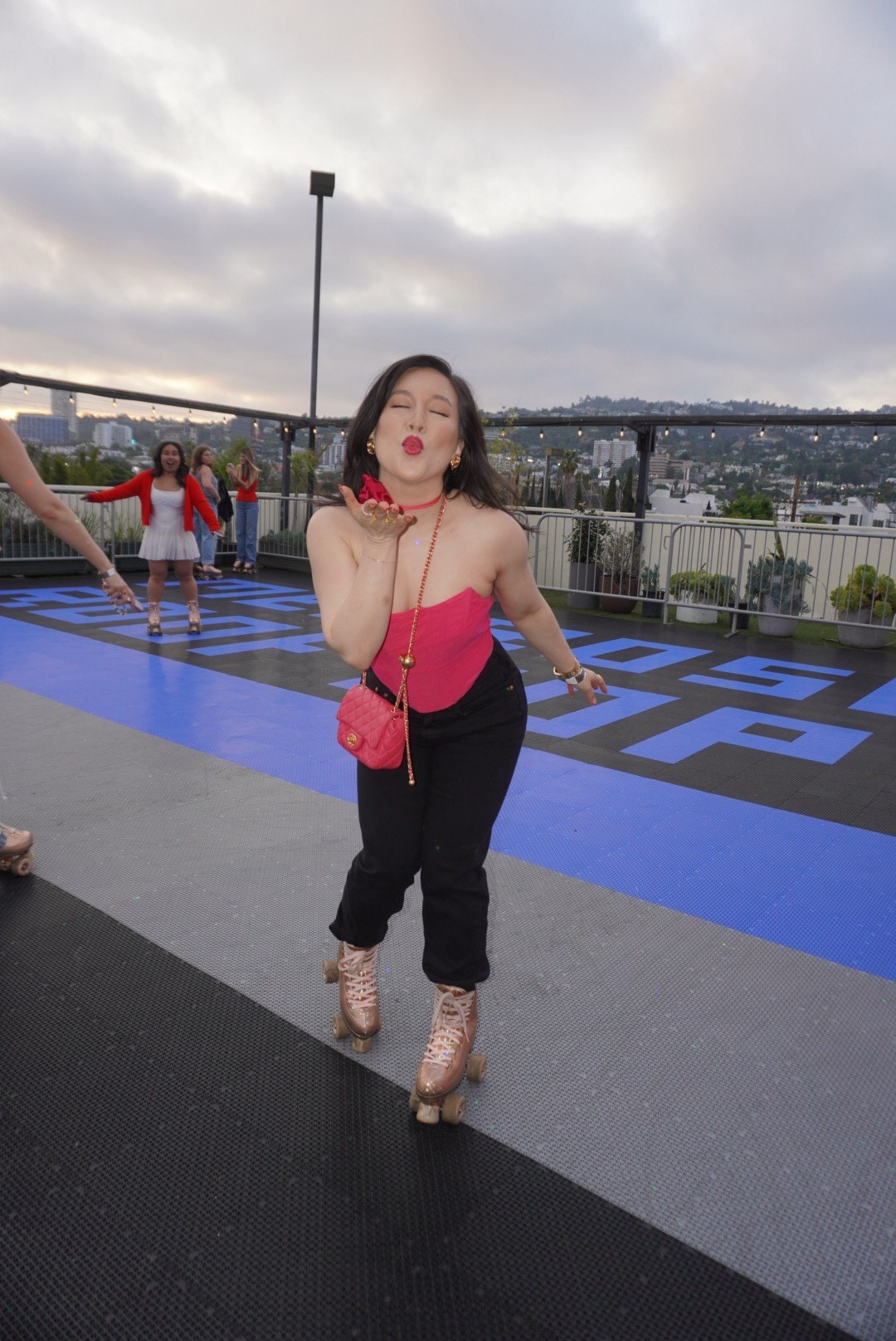 My go-to summer outfit uniform: jeans and a strapless corset top 💅

• Corset Top: wearing a size small – snatches just right
• Black Levi’s Jeans: size 27 – always reliable
• Lipstick: Urban Decay Lip Bond in shade Kissing Frenzy 💋 
• Pink Chanel Bag: because you can’t faceplant without a little luxury

Shop the full look below & prepare for compliments (and maybe a minor injury if you’re rollerskating too 😅)

#LTKPetite #LTKFindsUnder100 #LTKFindsUnder50