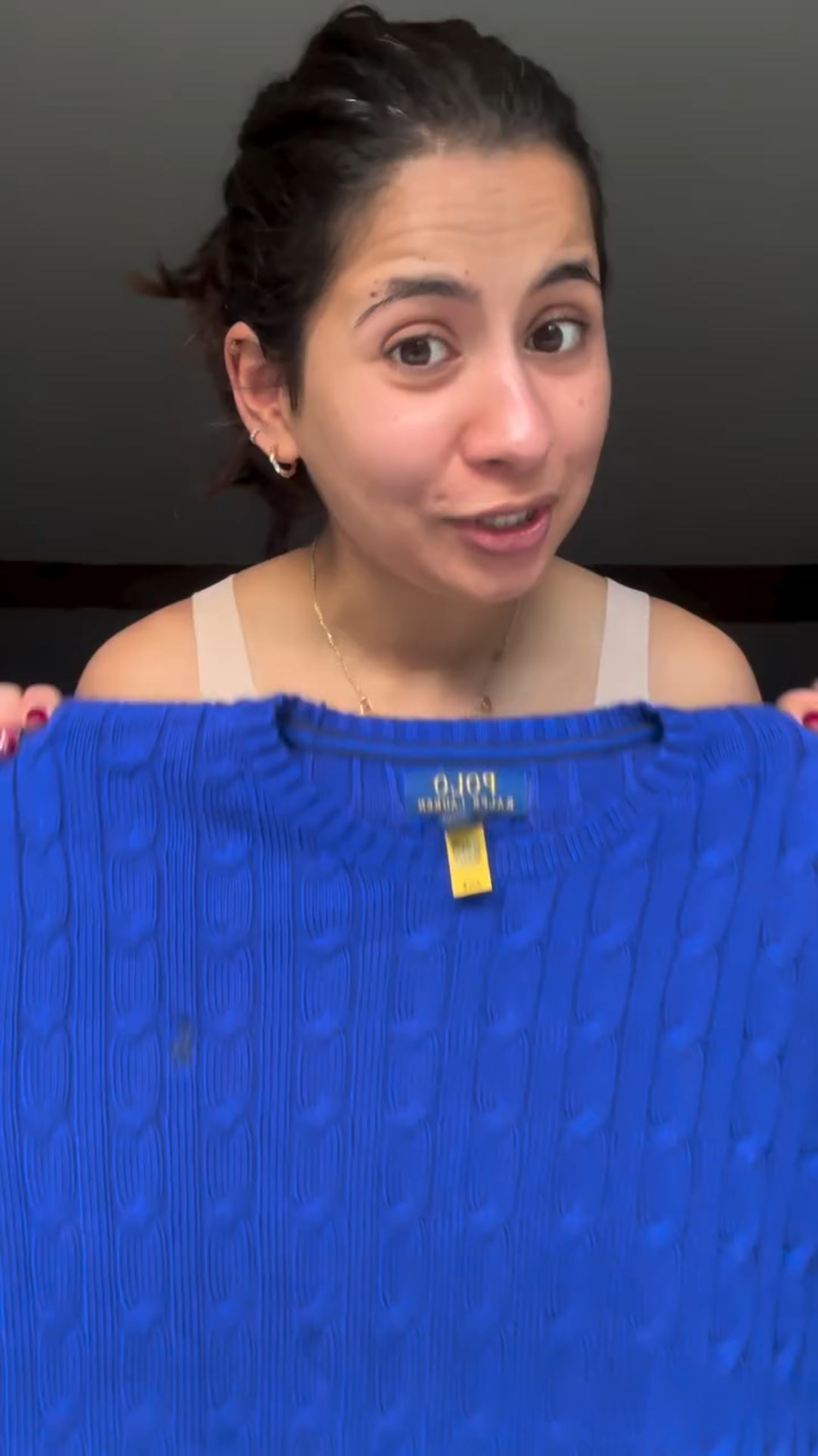 Get ready with me to grab lunch in Cotswolds 🫶

Thermals @uniqloeurope 
Sweater @ralphlauren 
White shirt @uniqloeurope 
Sunglasses @celine 
Jacket @stradivarius 

Petite fashion, daily petite outfits, GRWM , London winters , winter fashion , how to layer in London winters , winter outfit inspo , petite winter outfits, how to dress cute in London winters , Cotswolds