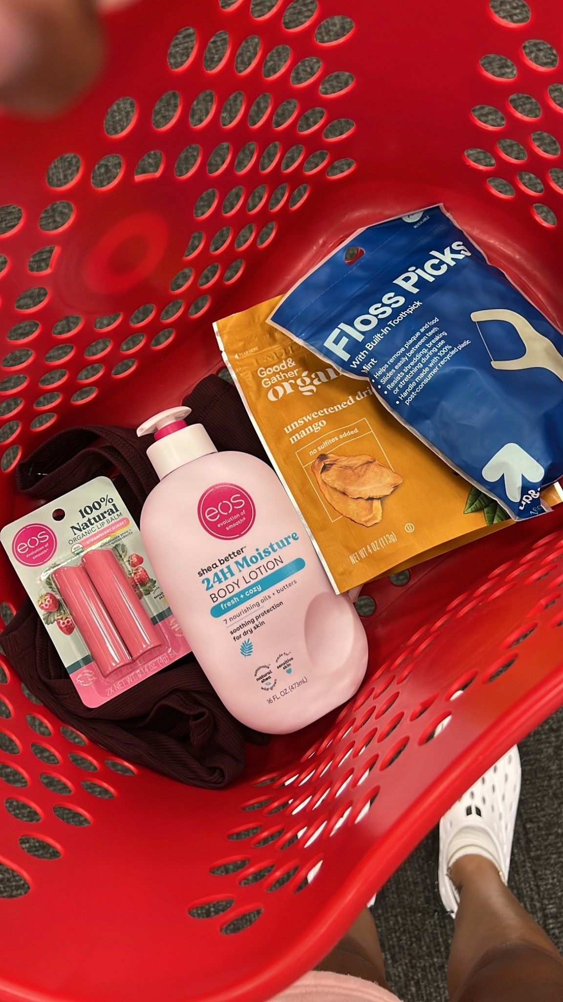 Selfcare first >>>

#LTKActive #LTKSeasonal #LTKItBag