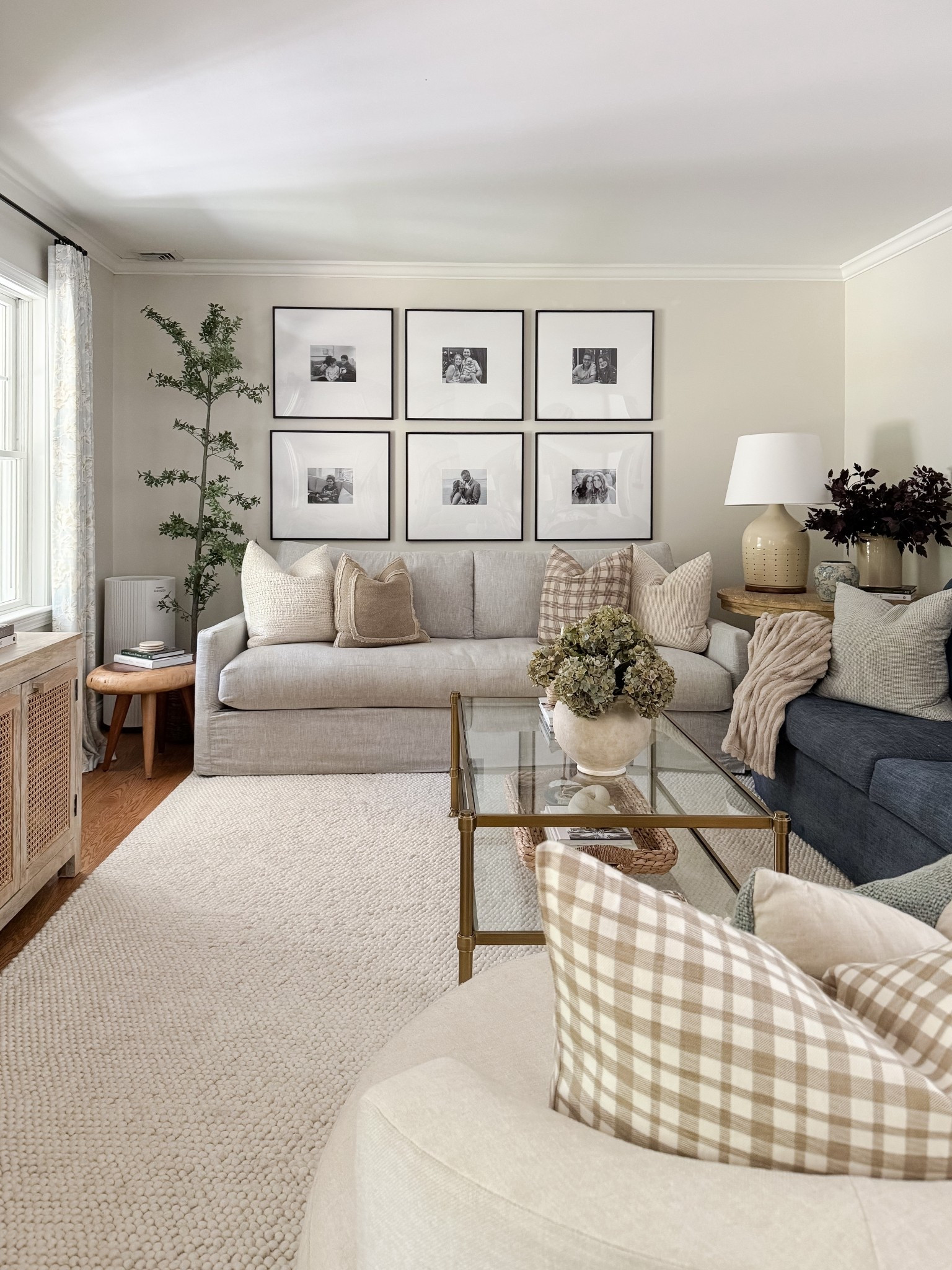 Coastal Living room 

Amazon jute rug  coastal home  home decor  coastal home finds  gallery wall  living room  living room Inspo  sherricalnanhome 

#LTKHome #LTKStyleTip #LTKFindsUnder50