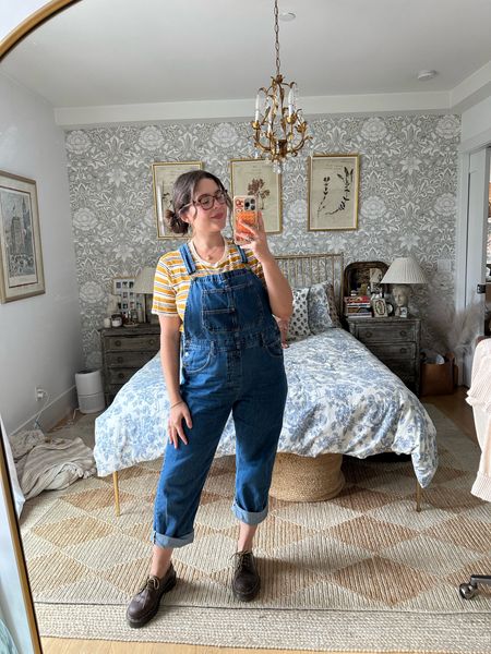 Easy summer to fall outfit

Overalls, tshirt, doc martens, Oxford shoes, Anthropologie



#LTKFind #LTKcurves