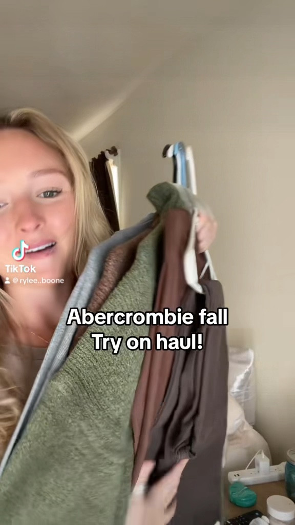 Fall outfit ideas, fall style, Abercrombie fall, abercrombie fall outfit, turtle neck sweater, brown jeans, abercrombie jeans 

#LTKsalealert #LTKSeasonal #LTKHoliday