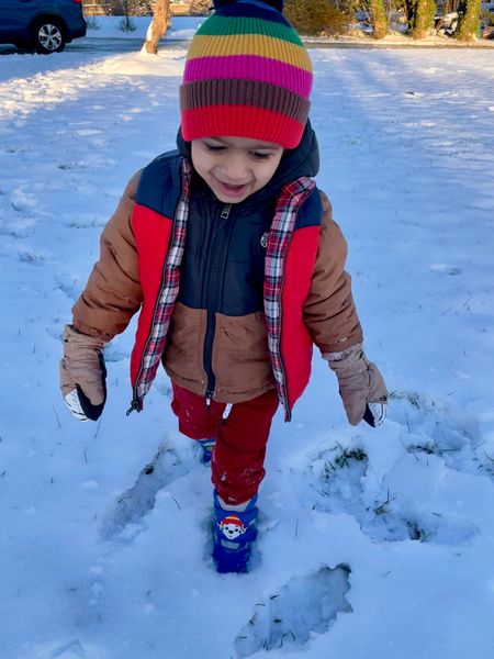 Toddler boy snow outfit
@oldnavy sweater 
@northface jacket 
@janieandjack vest 
@hannaanderson pants 

#LTKbaby #LTKkids #LTKSeasonal
