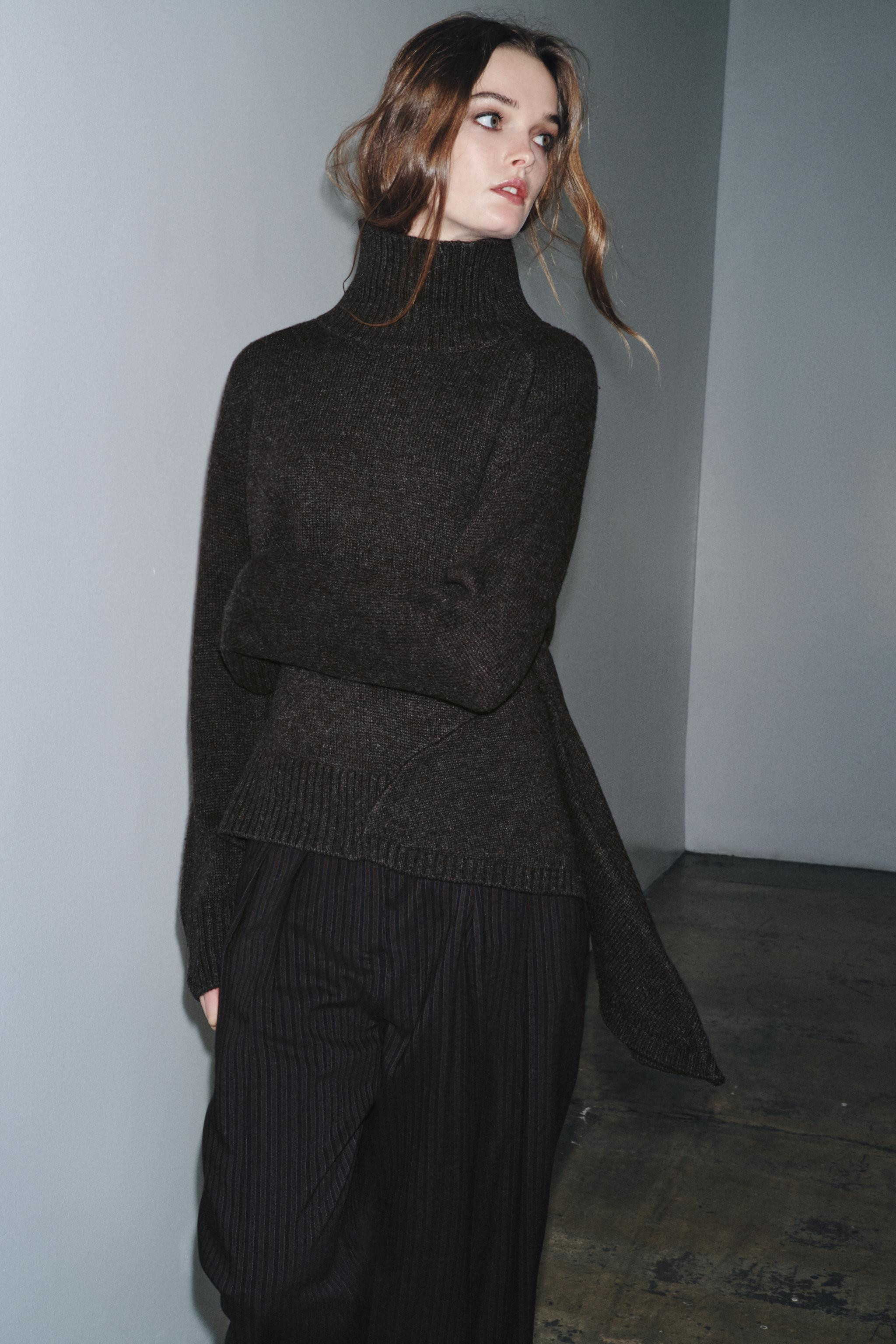 WOOL SWEATER WITH ASYMMETRIC HEM | Zara US