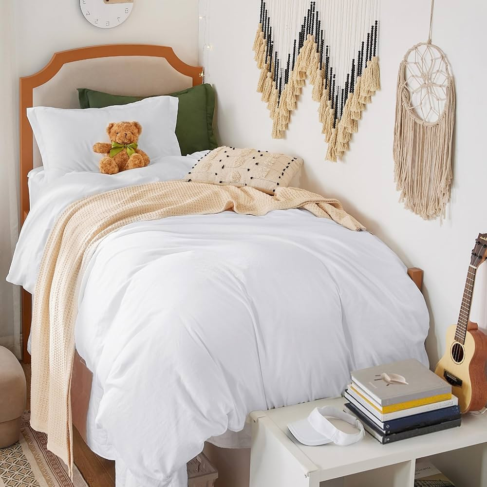 Bedsure Twin/Twin XL Duvet Cover Dorm Bedding - Soft Prewashed White Duvet Cover Twin, 2 Pieces, ... | Amazon (US)