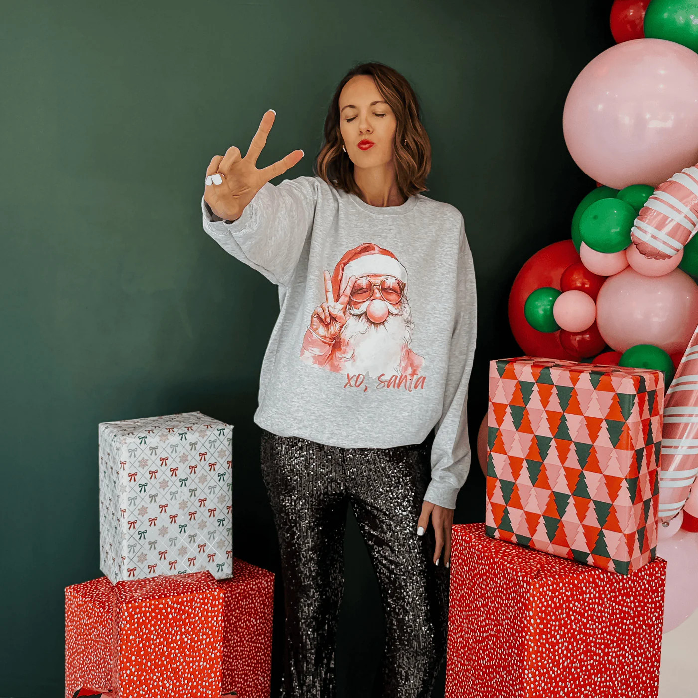 Bubble Gum Santa Sweatshirt | Mountain Moverz
