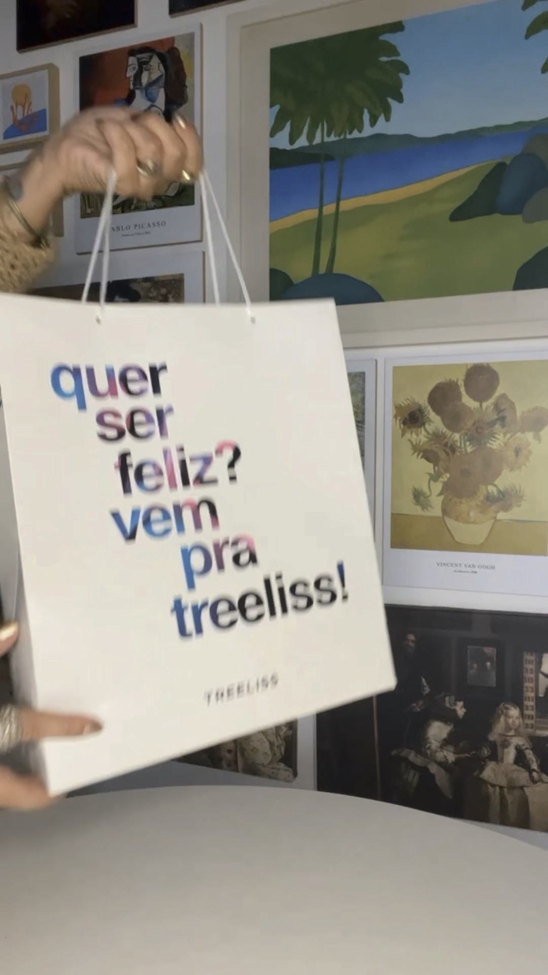 Outro dia eu passei um dia incrível com a @treeliss.oficial  e fiz o tratamento Spa dos Loiros com o embaixador @williamfabiocabeleireiro 
Meu cabelo ficou lindíssimo (modesta hahah), e eu ainda ganhei um kit incrível  de produtos que vim compartilhar com vocês hoje!

. #ugc #ugcbeauty

#LTKbrasil #LTKbeauty