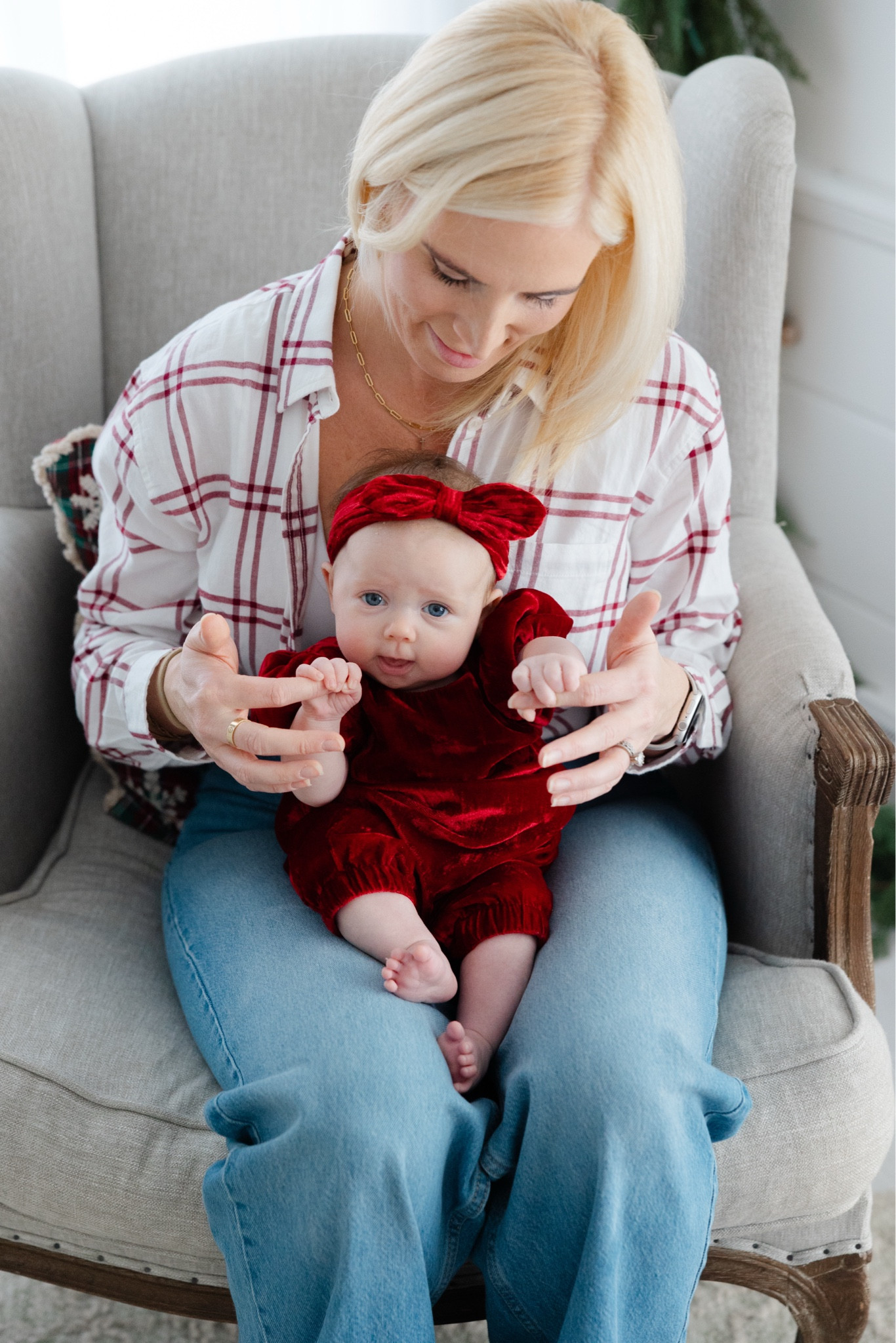 Christmas photos and outfits 

#LTKCyberWeek #LTKHoliday #LTKFamily