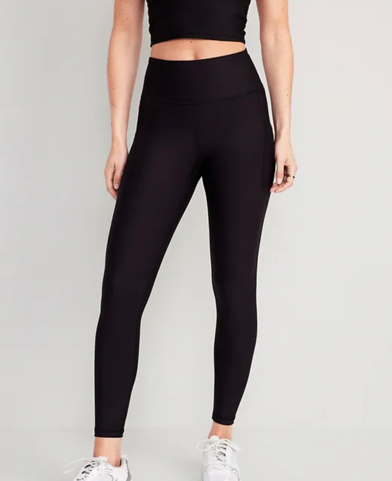 Black Leggings 

#LTKSaleAlert #LTKFindsUnder100 #LTKActive