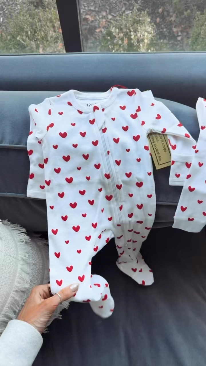 cutest valentines day pj’s for the kids! 😍