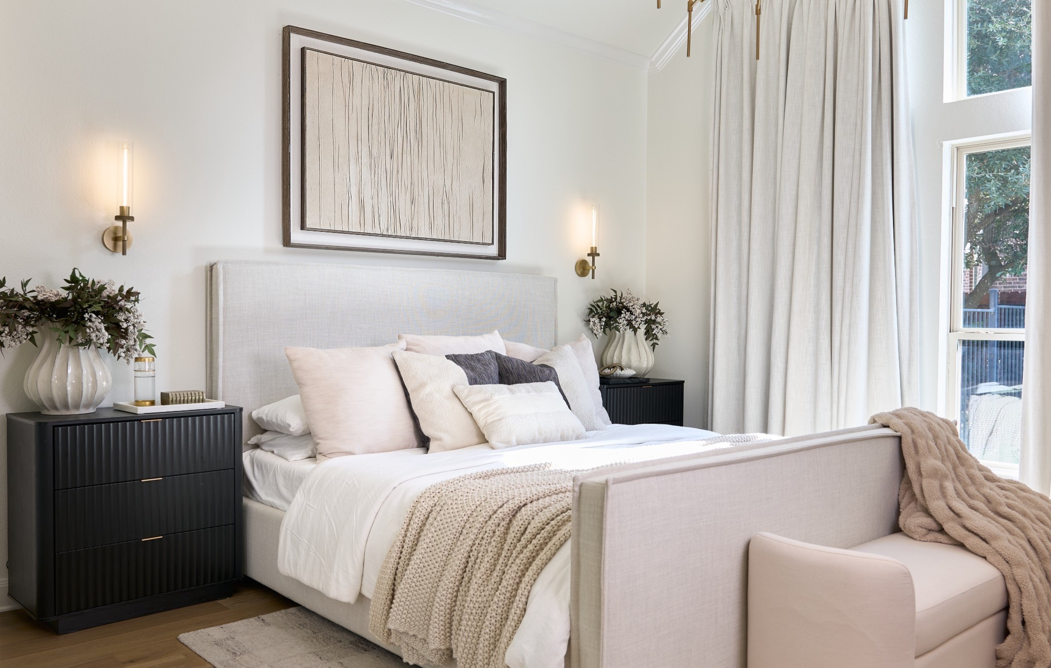 Sometimes you find what you weren’t looking for! Loving this oversized Home Goods piece- it completely changes our bedroom to a more refined look✨

It was a HomeGoods find but I’m linking other oversized art pieces below

Bedroom
Wall art

#LTKHome