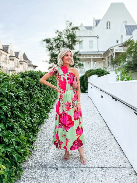 I am obsessed with this Farm Rio dress! 😍 Wearing XS!

Loverly Grey, resort wear, vacation outfit inspo

#LTKstyletip #LTKSeasonal