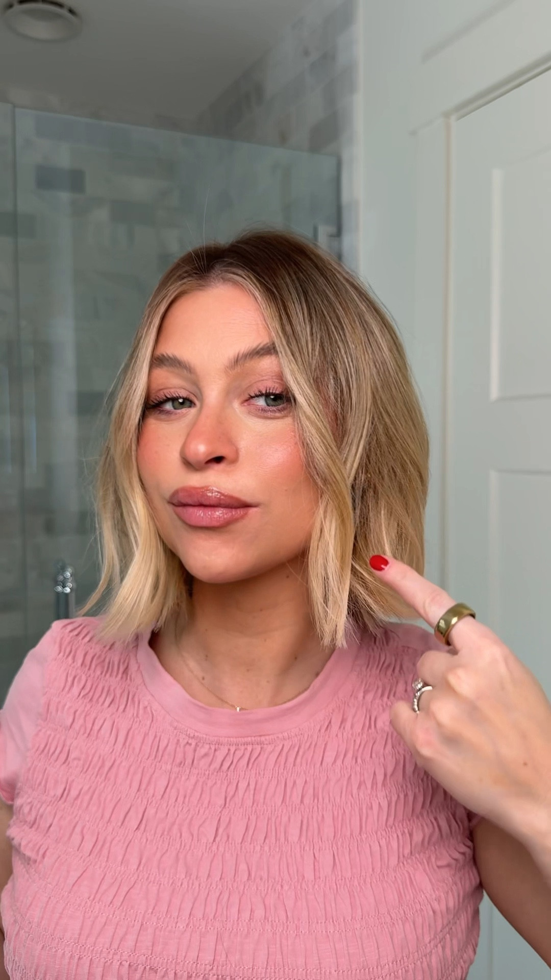 Hair curling tips!! For short hair 🫶🏼

#LTKBeauty #LTKmomlife #LTKgrwm