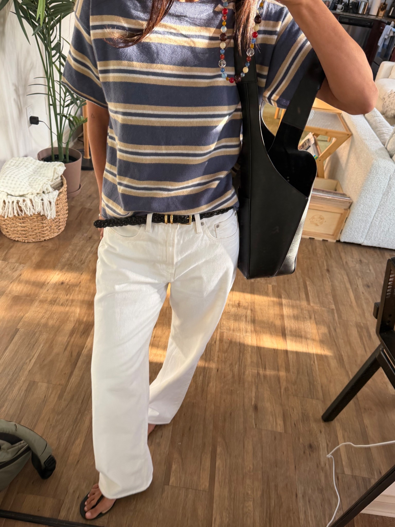 i’m wearing a size small in the top & 26 in jeans! 

#LTKSeasonal #LTKdayinmylife #LTKootd