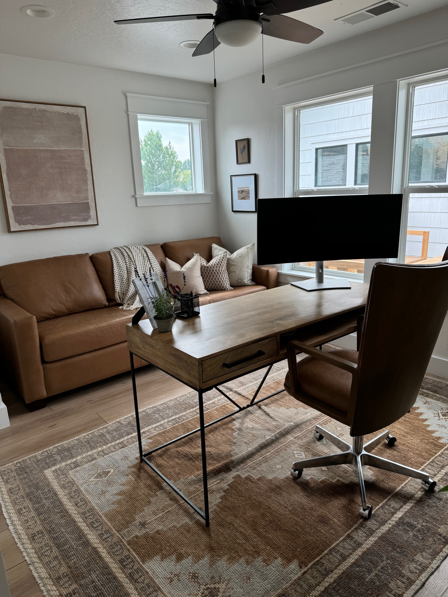 Fall office decor 🍂🤎

#LTKSeasonal #LTKHome #LTKStyleTip