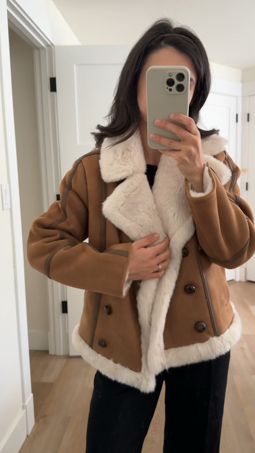 Cost shearling jacket in petite!! 🥰😍

#LTKSaleAlert #LTKCyberWeek #LTKPetite