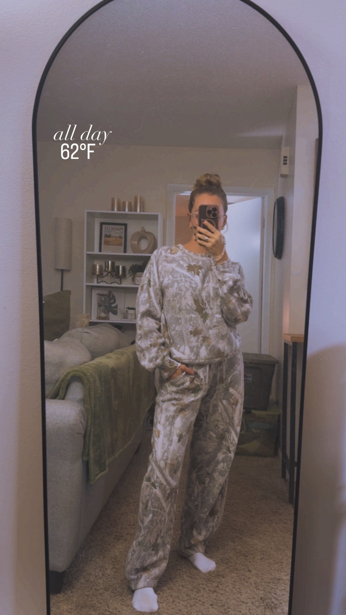 Abercrombie sale - camo set in SMALL. 

Oversized fit. 

#LTKSeasonal #LTKFindsUnder50 #LTKSaleAlert