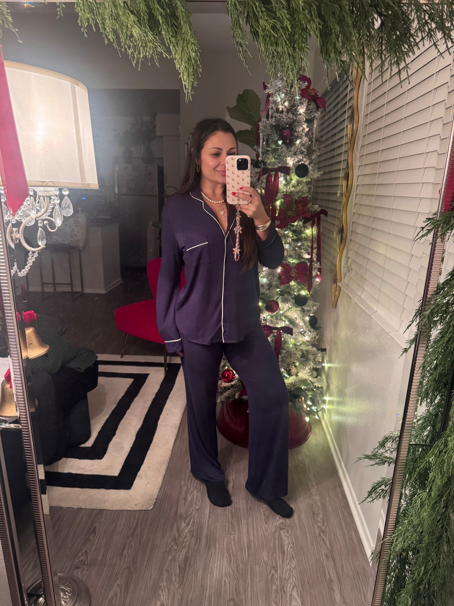 Pajama set under $40!! Would make a great gift!
Wearing color Navy Peacoat in size small
Pajama set
Holiday gifts
Gift guide for her 
Under $40
Nordstrom Rack

#LTKHoliday #LTKmorningroutine #LTKGiftGuide