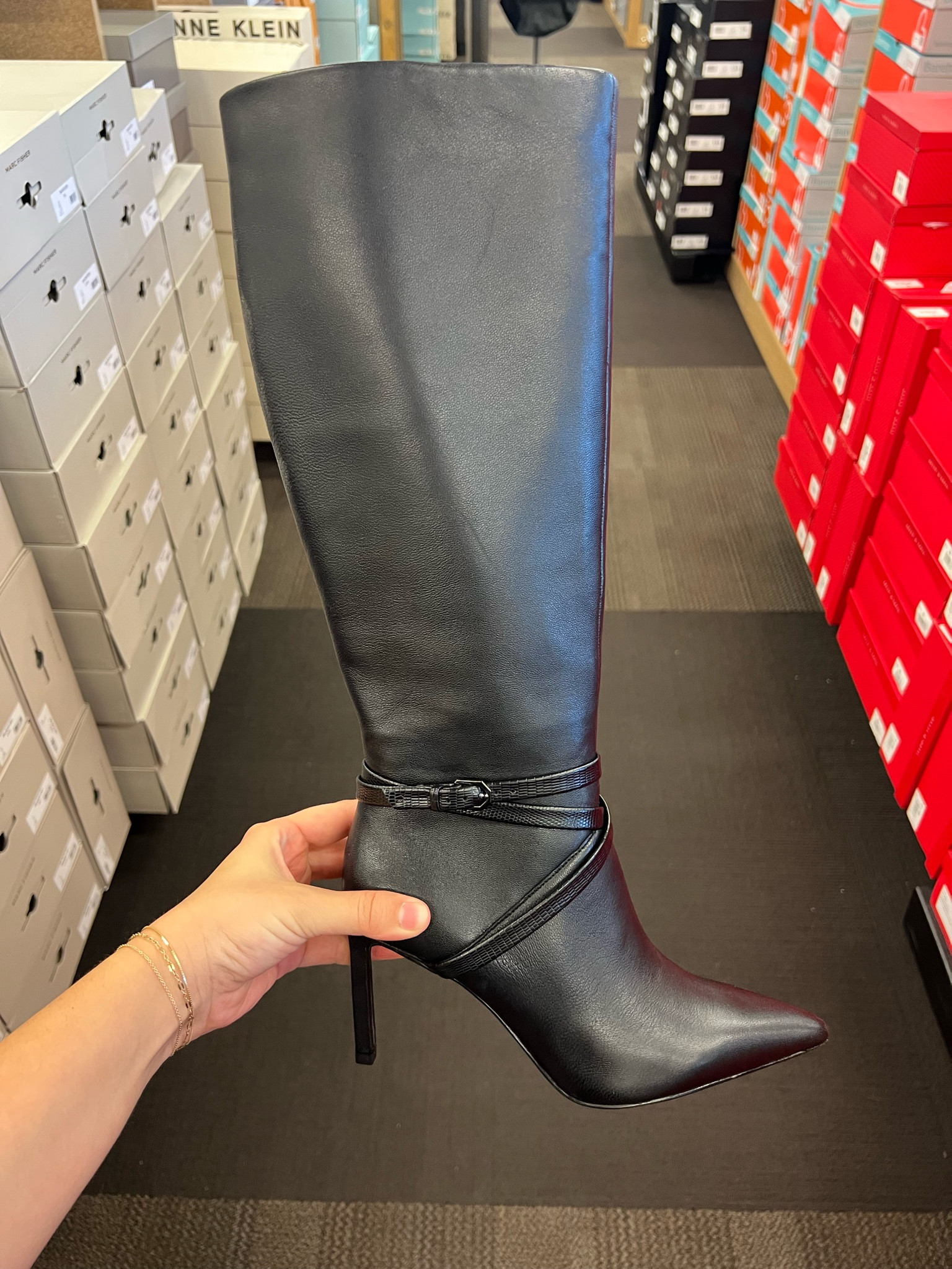 Vince Camuto boot | tall black boot 



#LTKHoliday #LTKSeasonal #LTKshoecrush